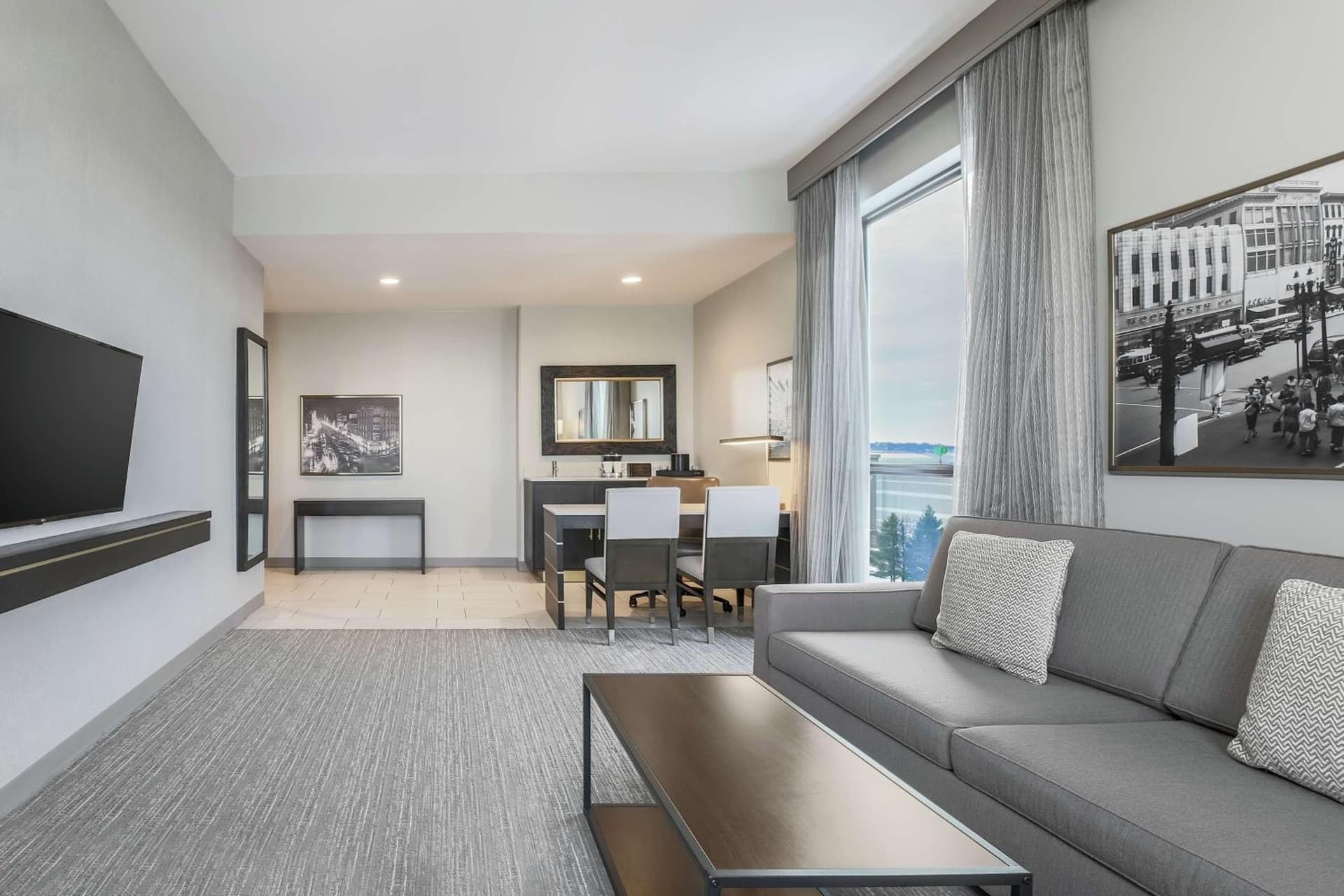 Embassy Suites By Hilton Syracuse Destiny USA gallery photo in Syracuse, NY — image 42