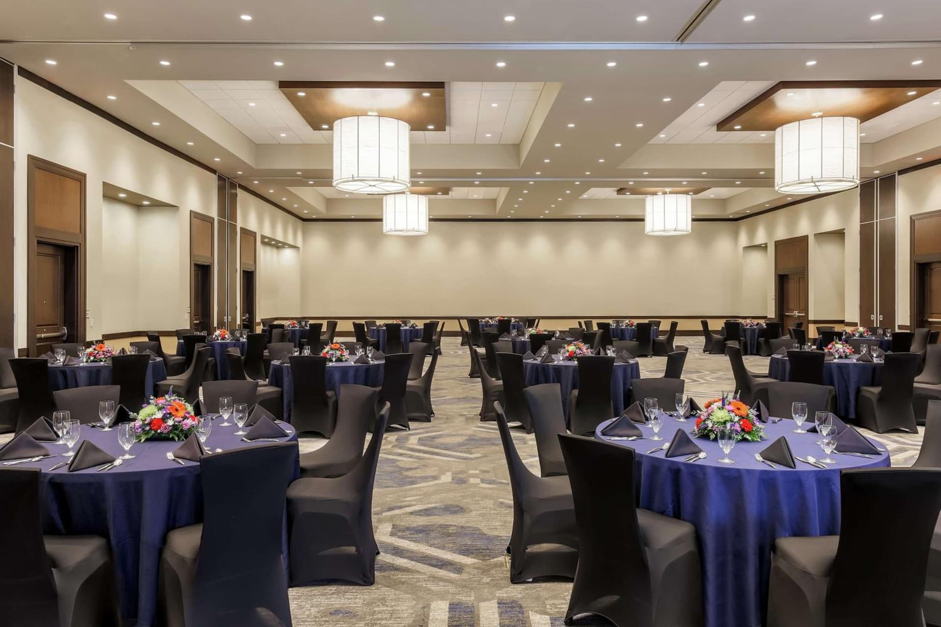 Embassy Suites By Hilton Syracuse Destiny USA gallery photo in Syracuse, NY — image 39