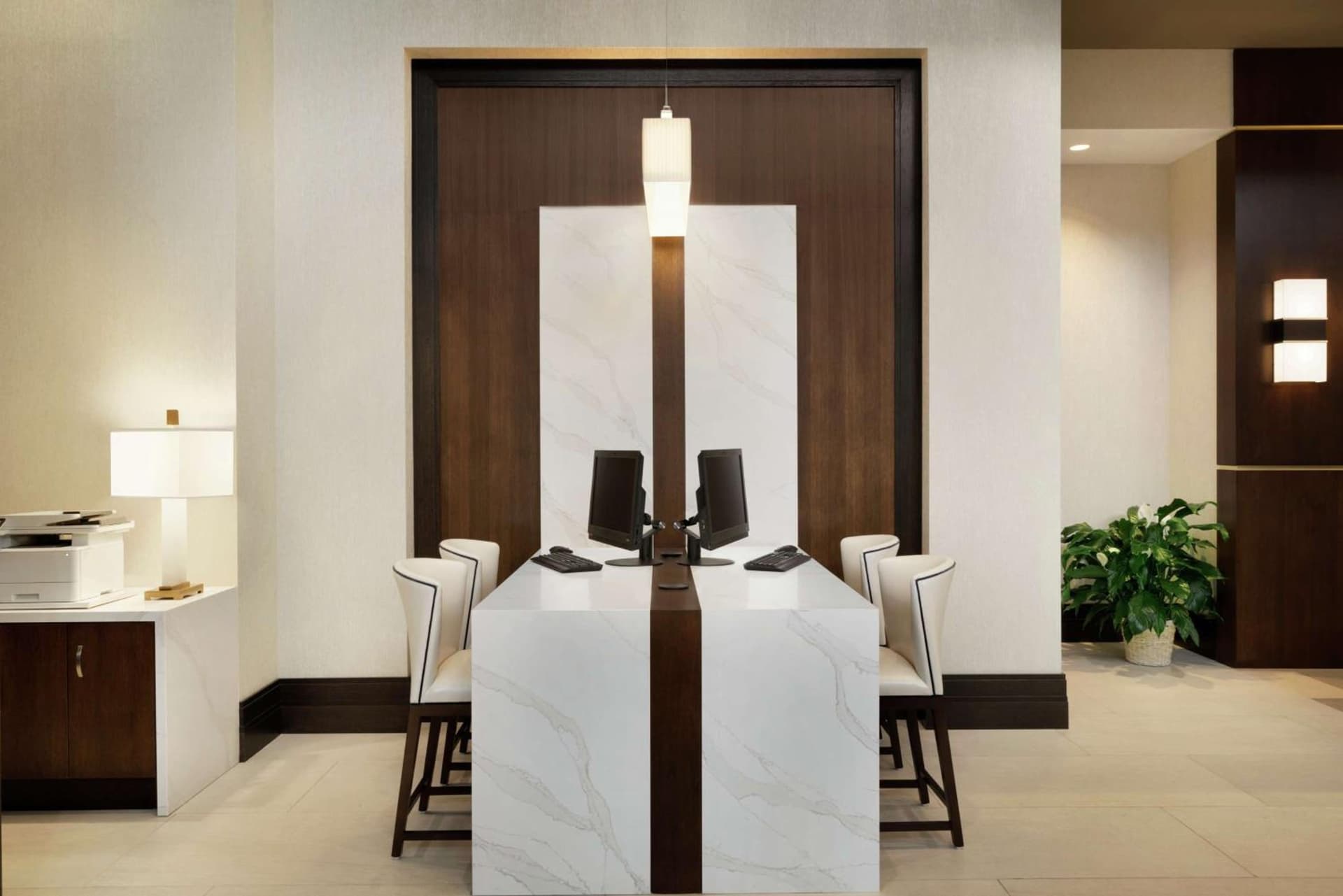 Embassy Suites By Hilton Syracuse Destiny USA gallery photo in Syracuse, NY — image 14