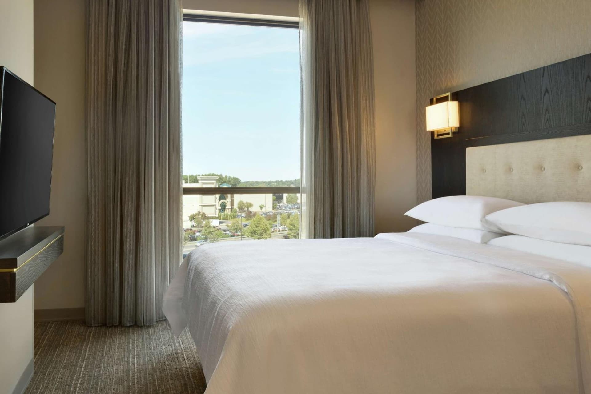 Embassy Suites By Hilton Syracuse Destiny USA gallery photo in Syracuse, NY — image 22