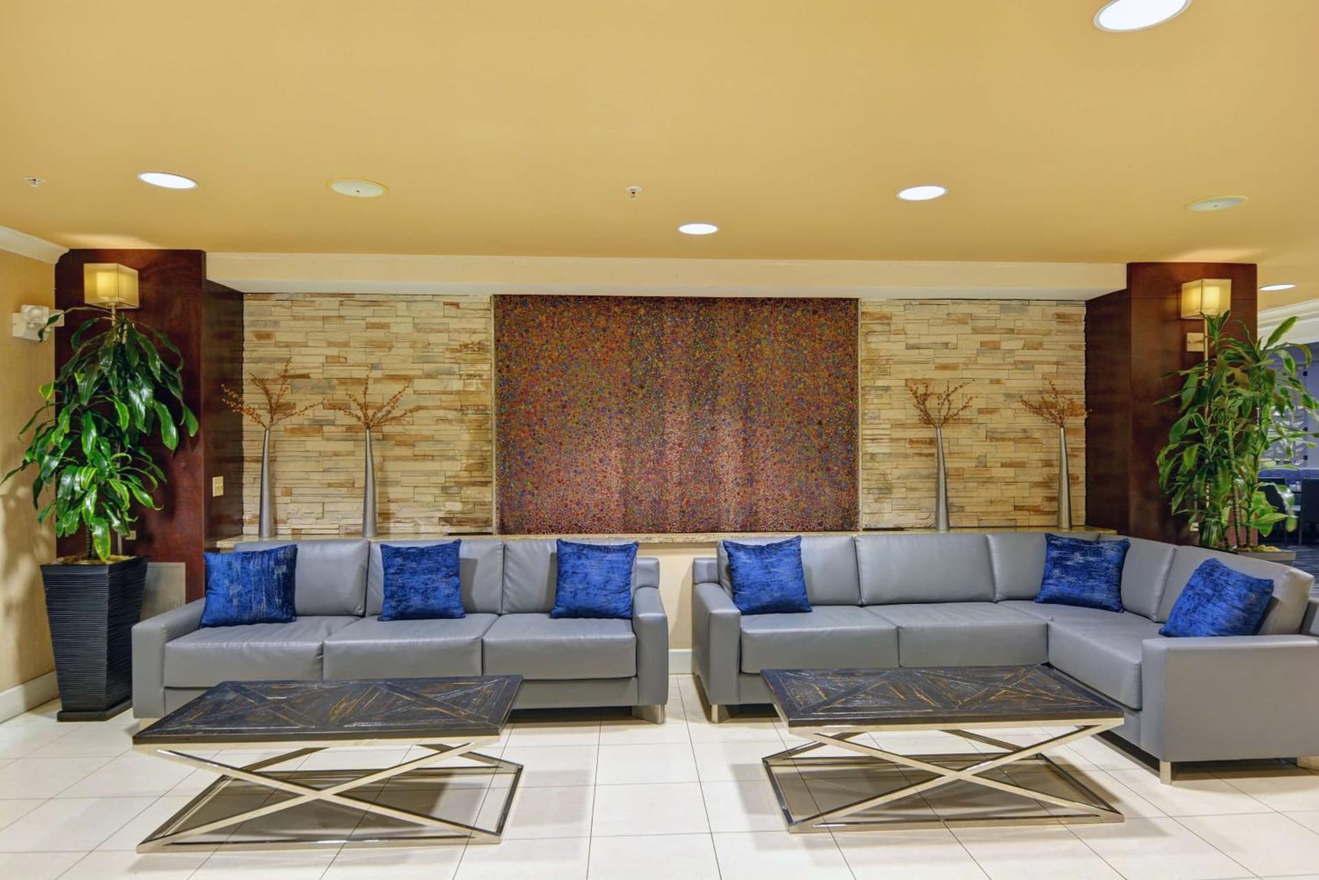 Embassy Suites Valencia gallery photo in Valencia, CA — image 31