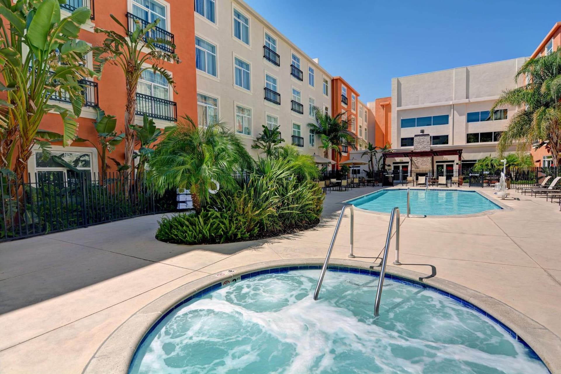 Embassy Suites Valencia gallery photo in Valencia, CA — image 14