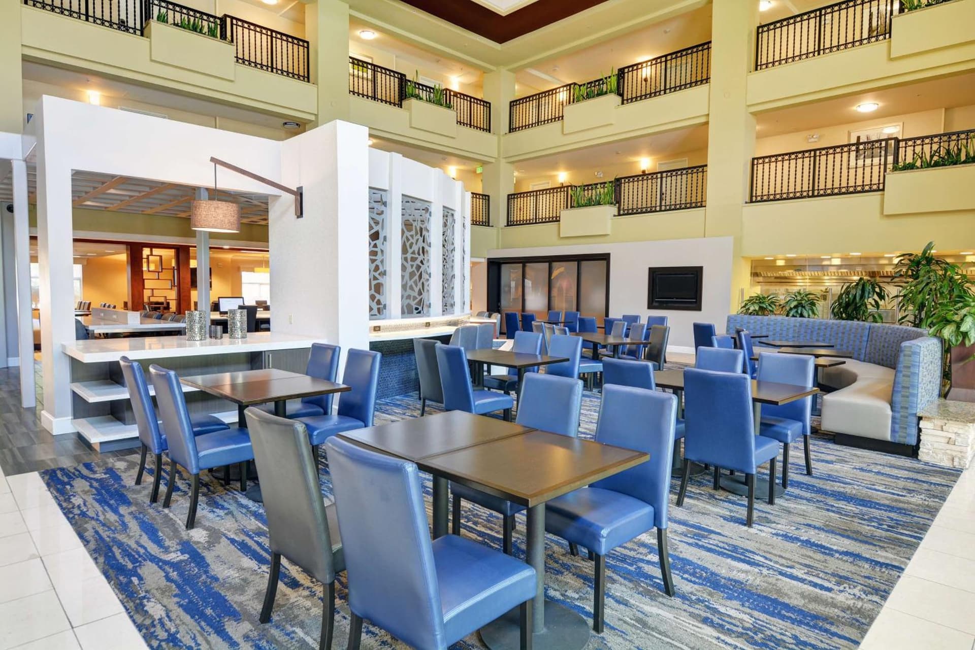 Embassy Suites Valencia gallery photo in Valencia, CA — image 21