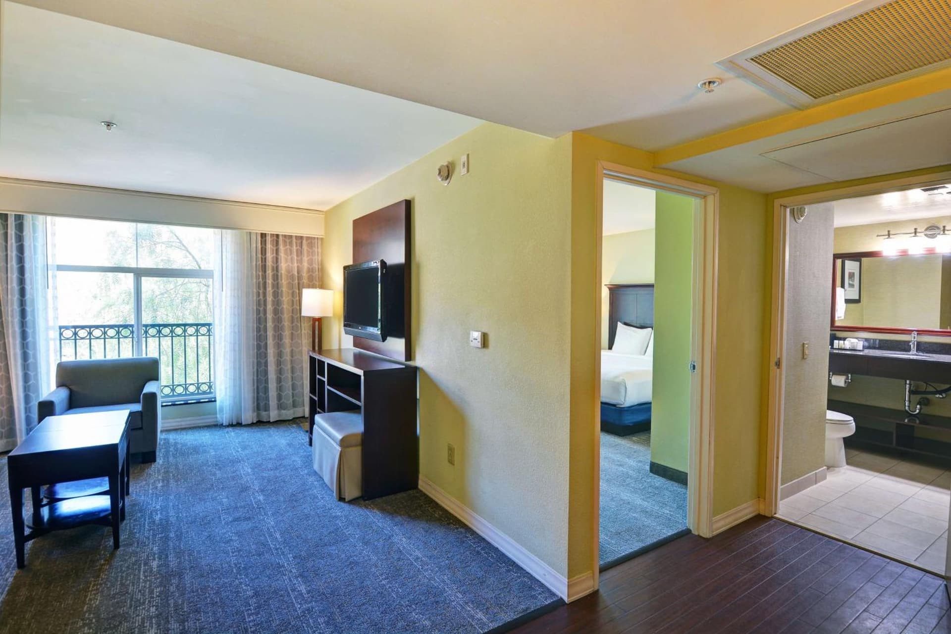 Embassy Suites Valencia gallery photo in Valencia, CA — image 15