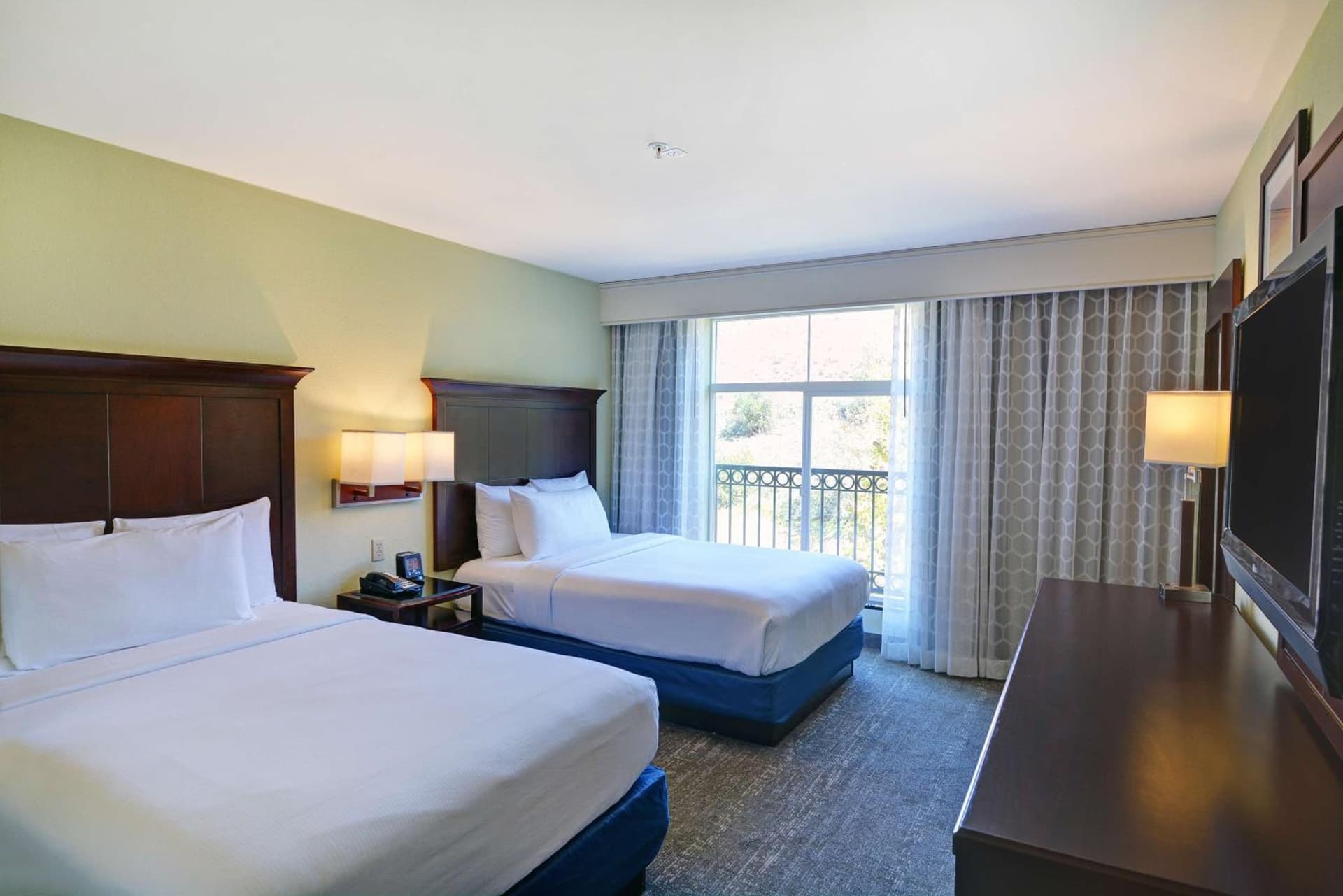 Embassy Suites Valencia gallery photo in Valencia, CA — image 10