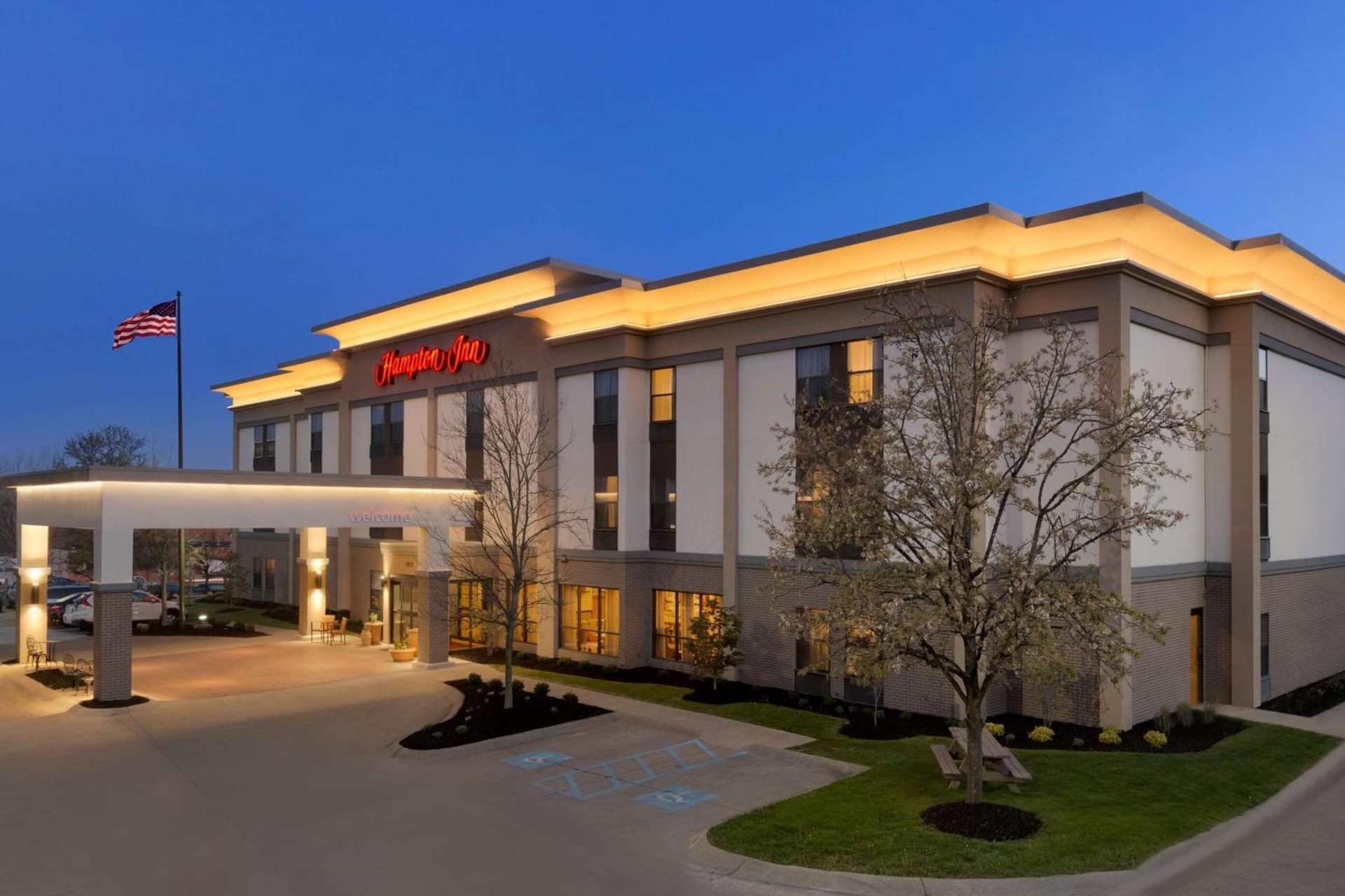 Hampton Inn Zanesville featured exterior or lobby in Zanesville, OH — similar hotel