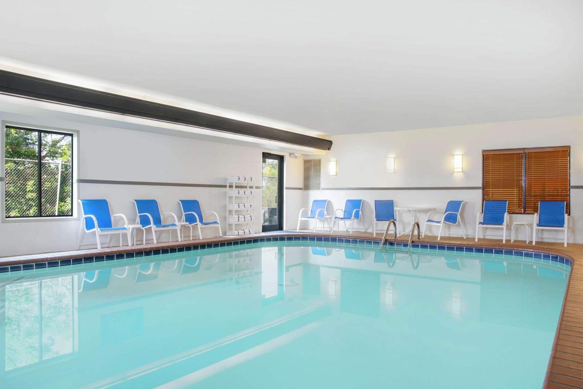 Hampton Inn Merrillville gallery photo in Merrillville, IN — image 23