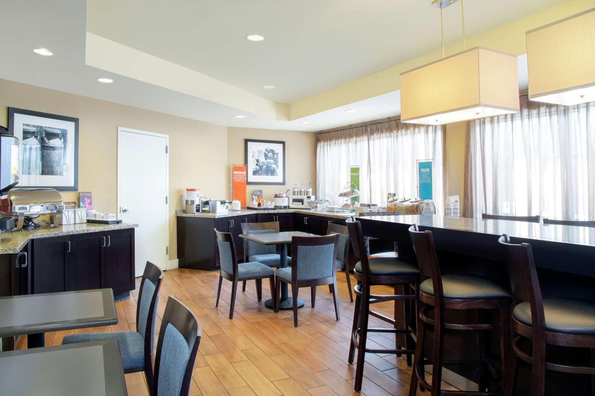 Hampton Inn Merrillville gallery photo in Merrillville, IN — image 11