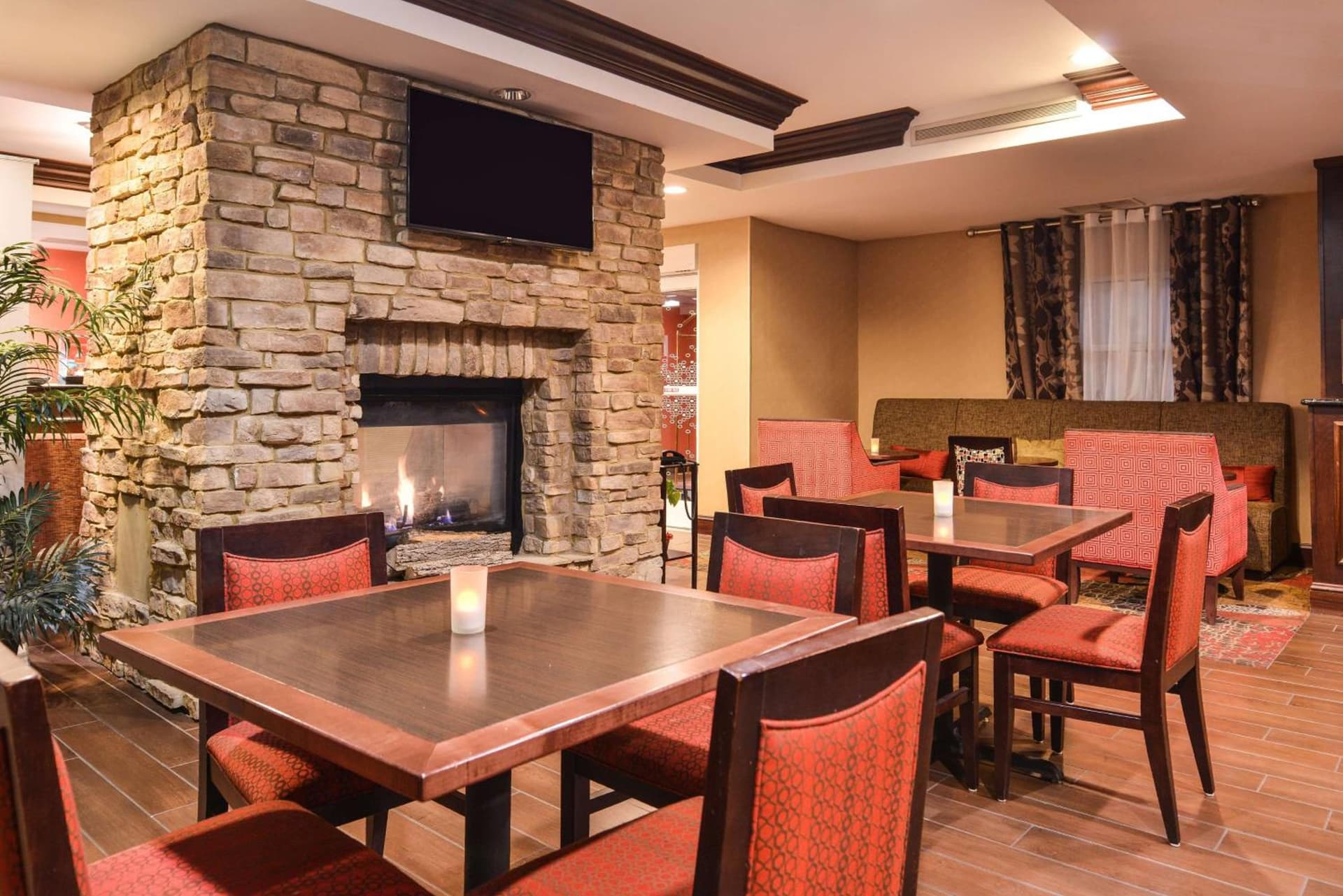 Hampton Inn Statesville gallery photo in Statesville, NC — image 74
