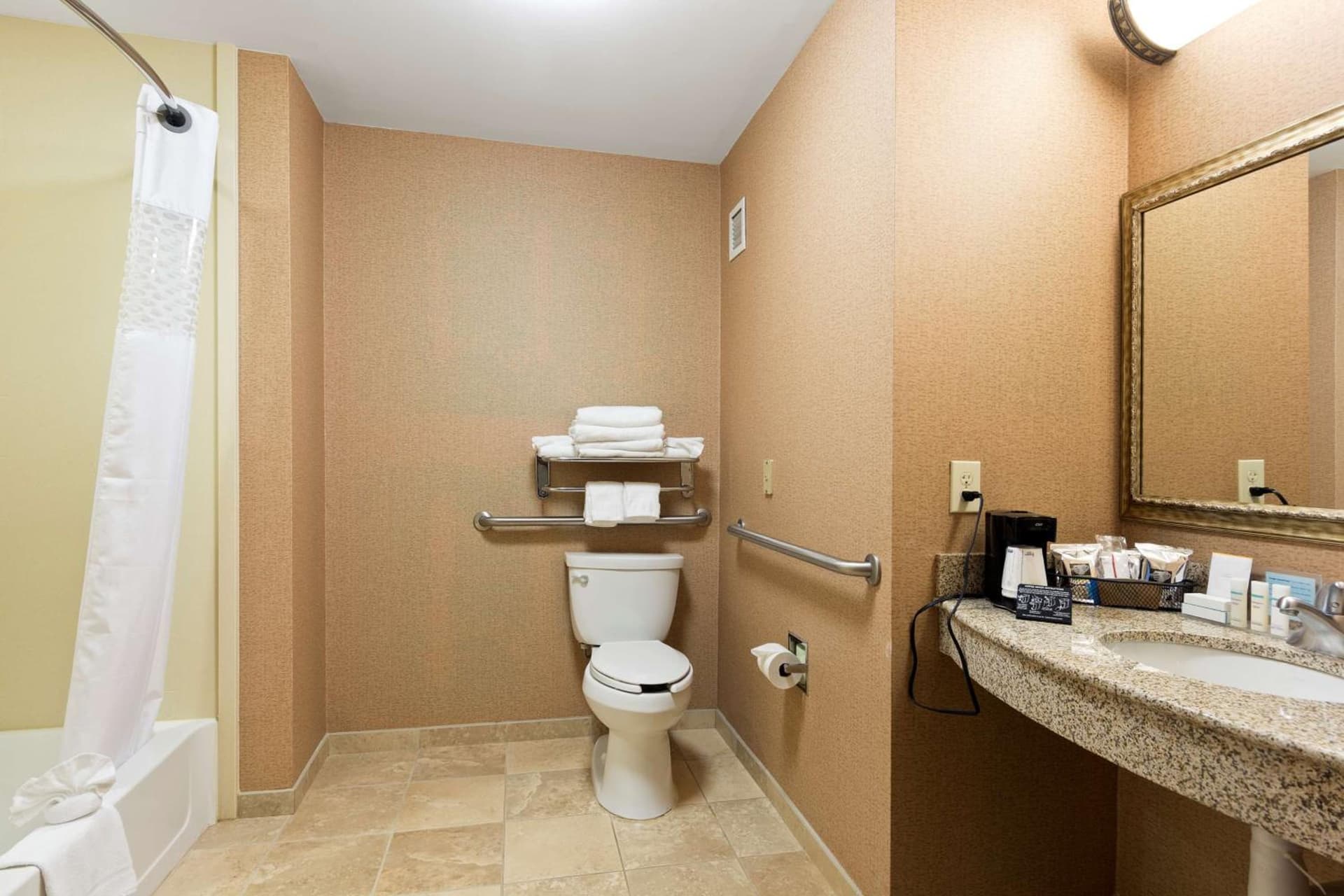 Hampton Inn Statesville gallery photo in Statesville, NC — image 25
