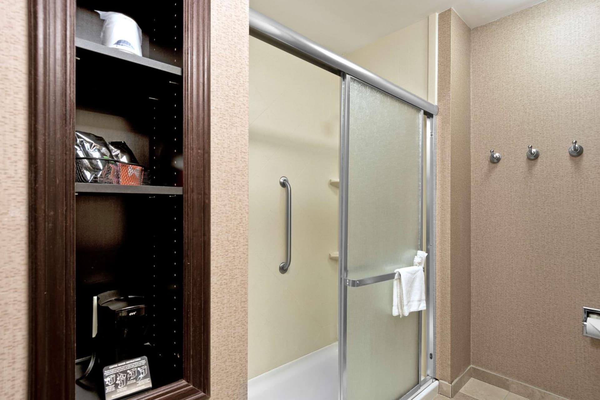 Hampton Inn Statesville gallery photo in Statesville, NC — image 12