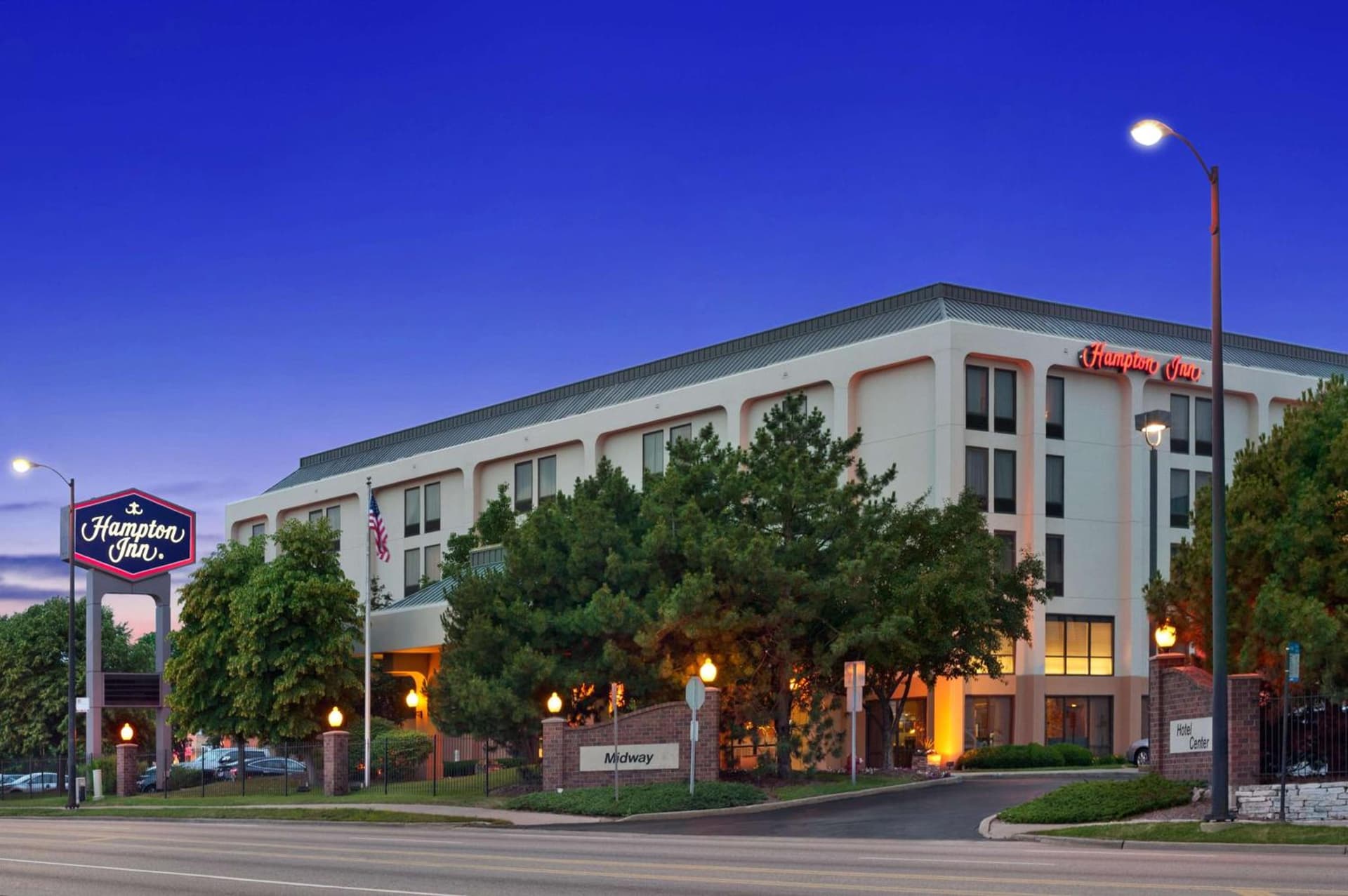 Hampton Inn Chicago-Midway Airport property views in Chicago, IL — gallery photo 3
