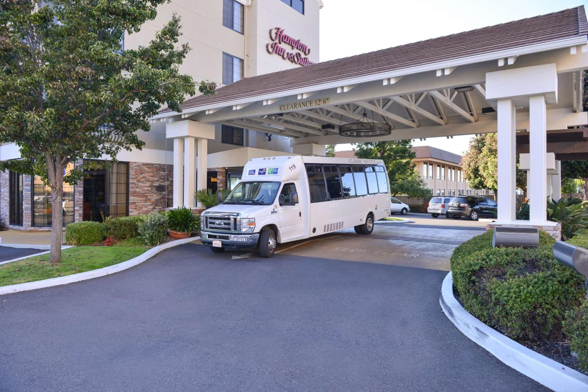 Hampton Inn & Suites San Francisco-Burlingame-Airport South property views in Burlingame, CA — gallery photo 3