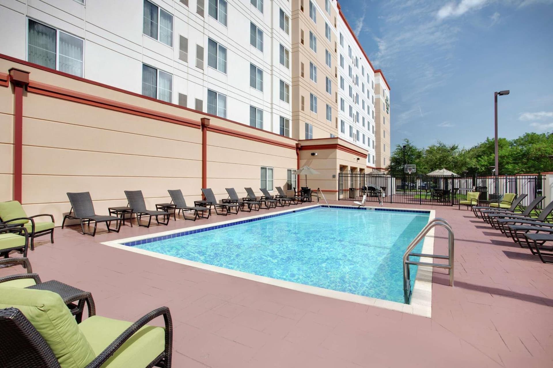 Homewood Suites by Hilton Tampa-Brandon gallery photo in Tampa, FL — image 10