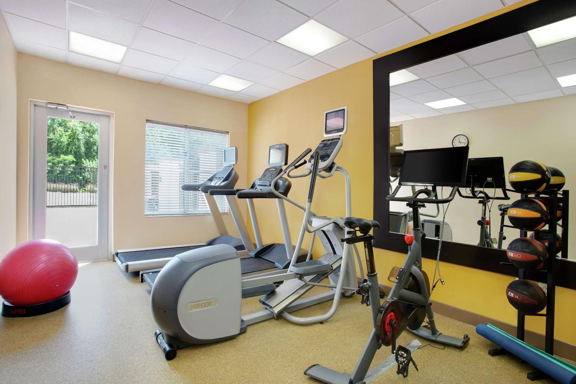 Homewood Suites by Hilton Tampa-Brandon gallery photo in Tampa, FL — image 8