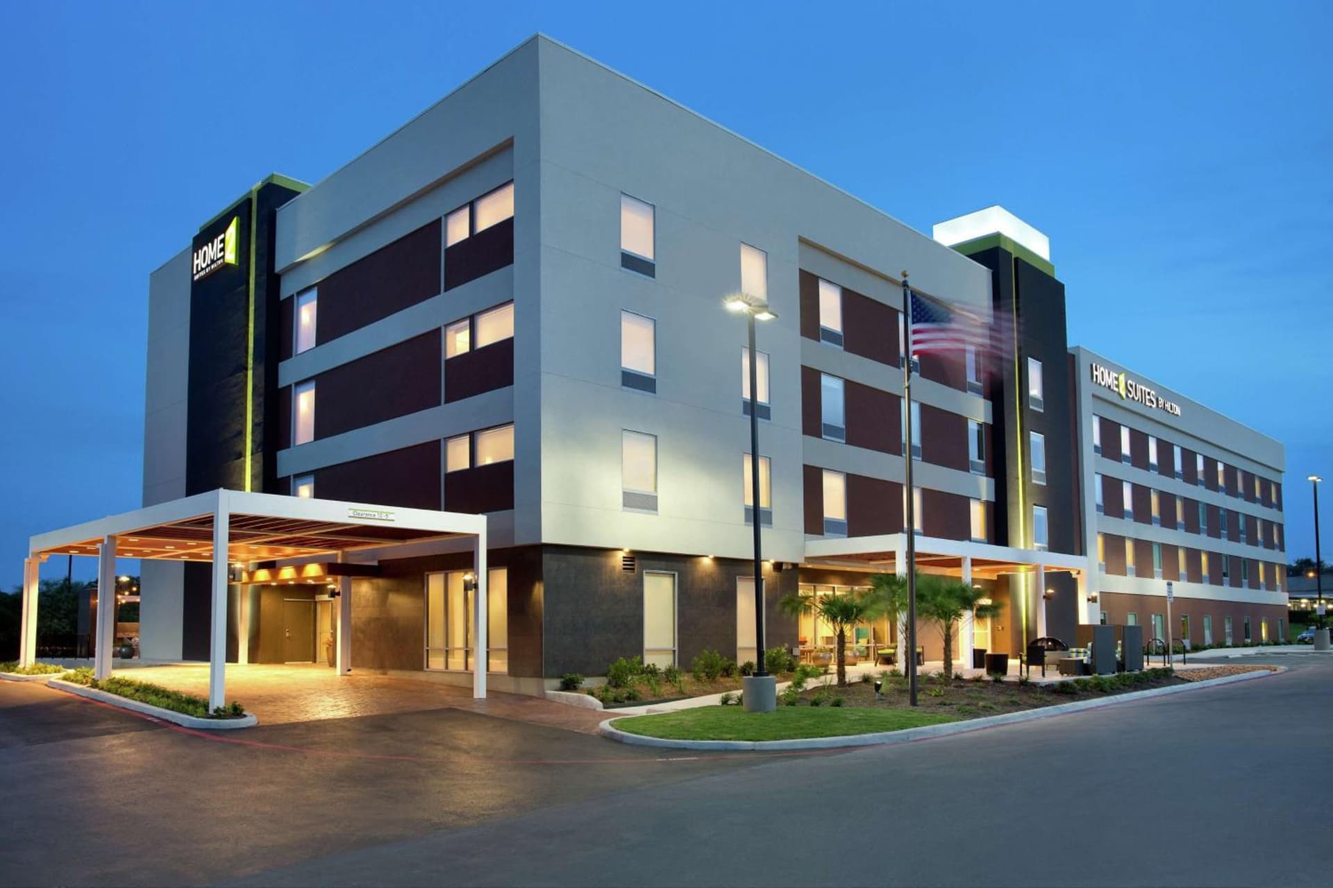 Home2 Suites by Hilton San Antonio Airport, TX interior in San Antonio, TX — gallery photo 2