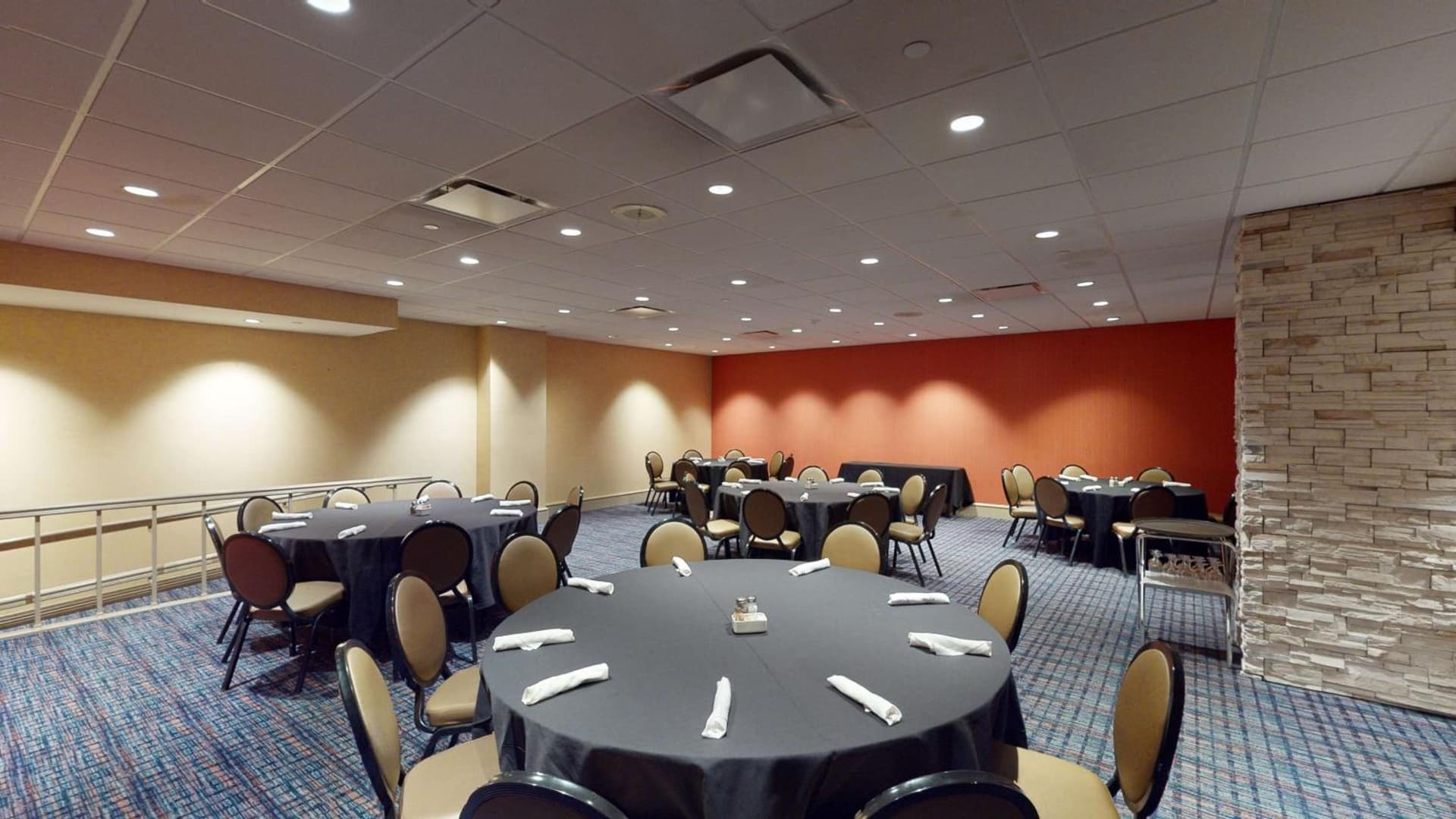 DoubleTree Boston North Shore Danvers gallery photo in Danvers — image 5