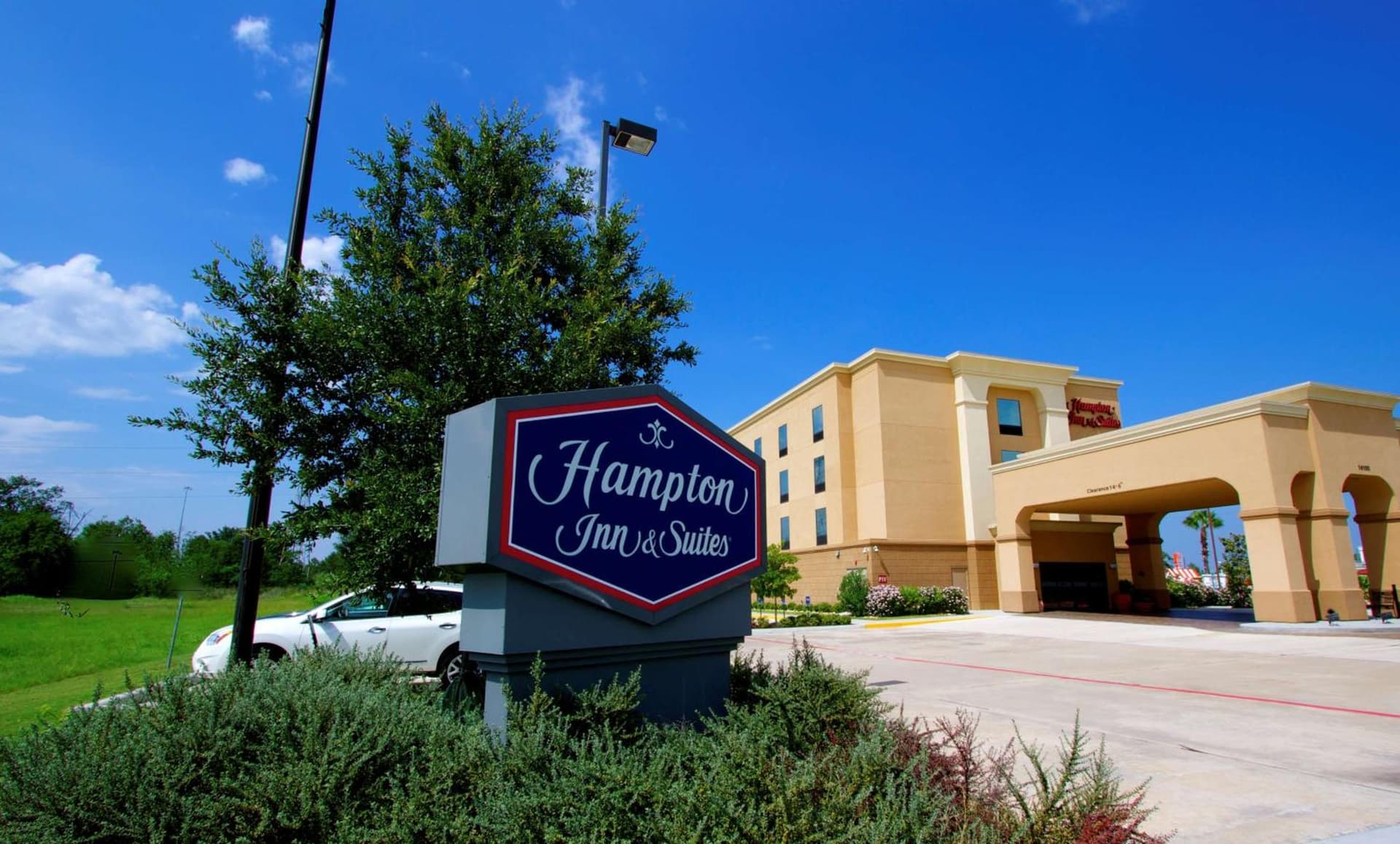 Hampton Inn & Suites by Hilton Tomball Houston NW property views in Tomball, TX — gallery photo 3