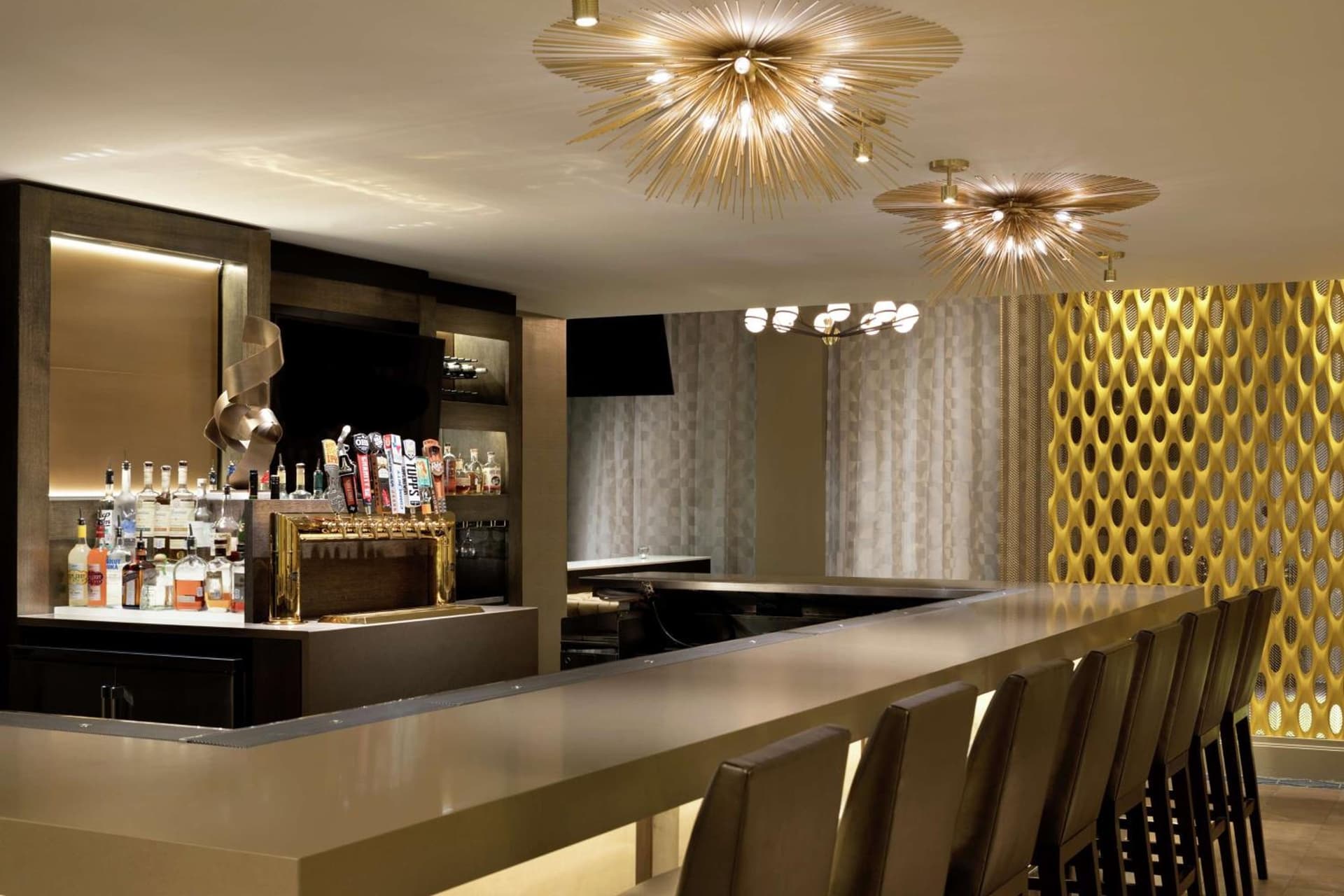 DoubleTree by Hilton Hotel Dallas Campbell Centre gallery photo in Dallas, TX — image 6
