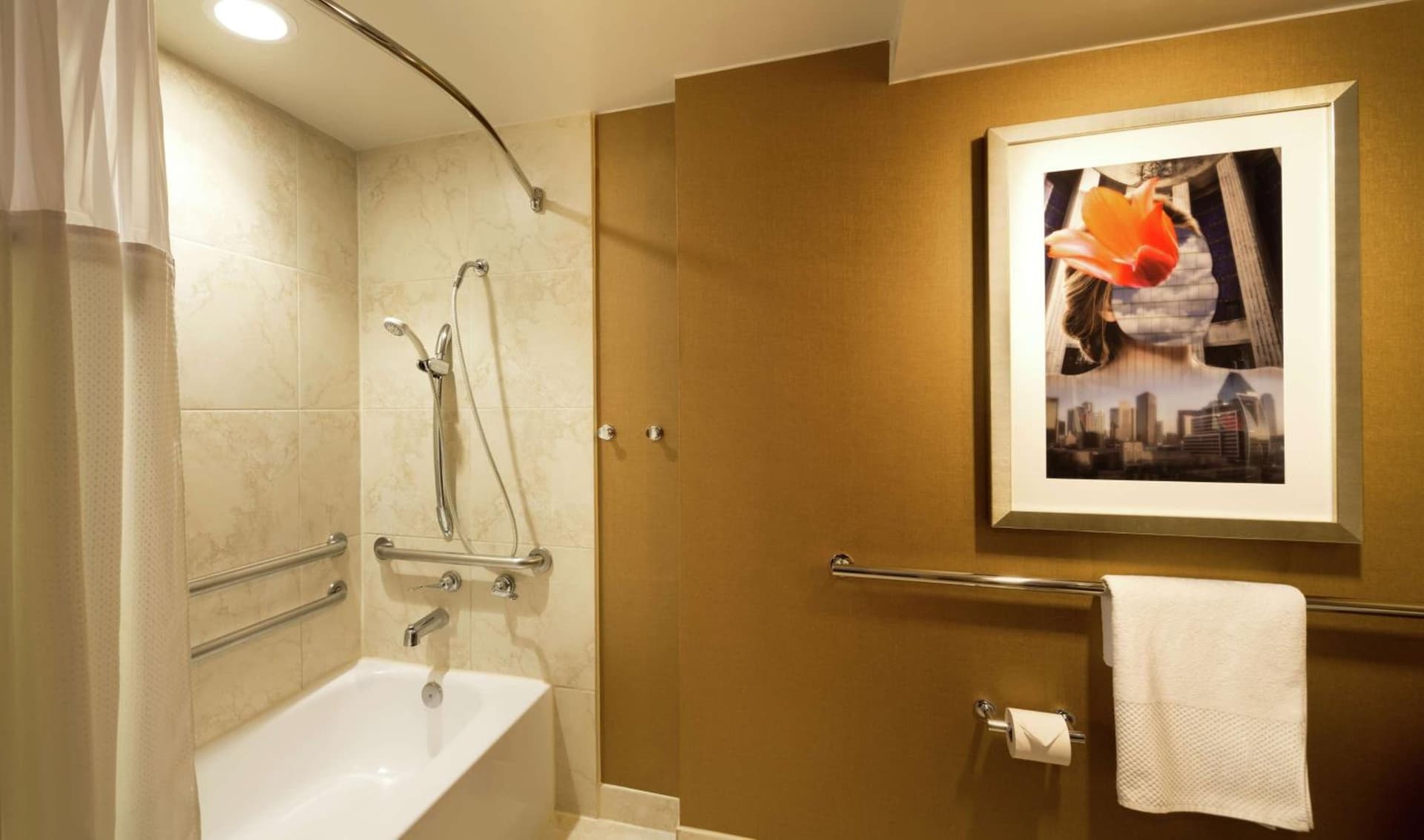 DoubleTree by Hilton Hotel Dallas Campbell Centre gallery photo in Dallas, TX — image 50