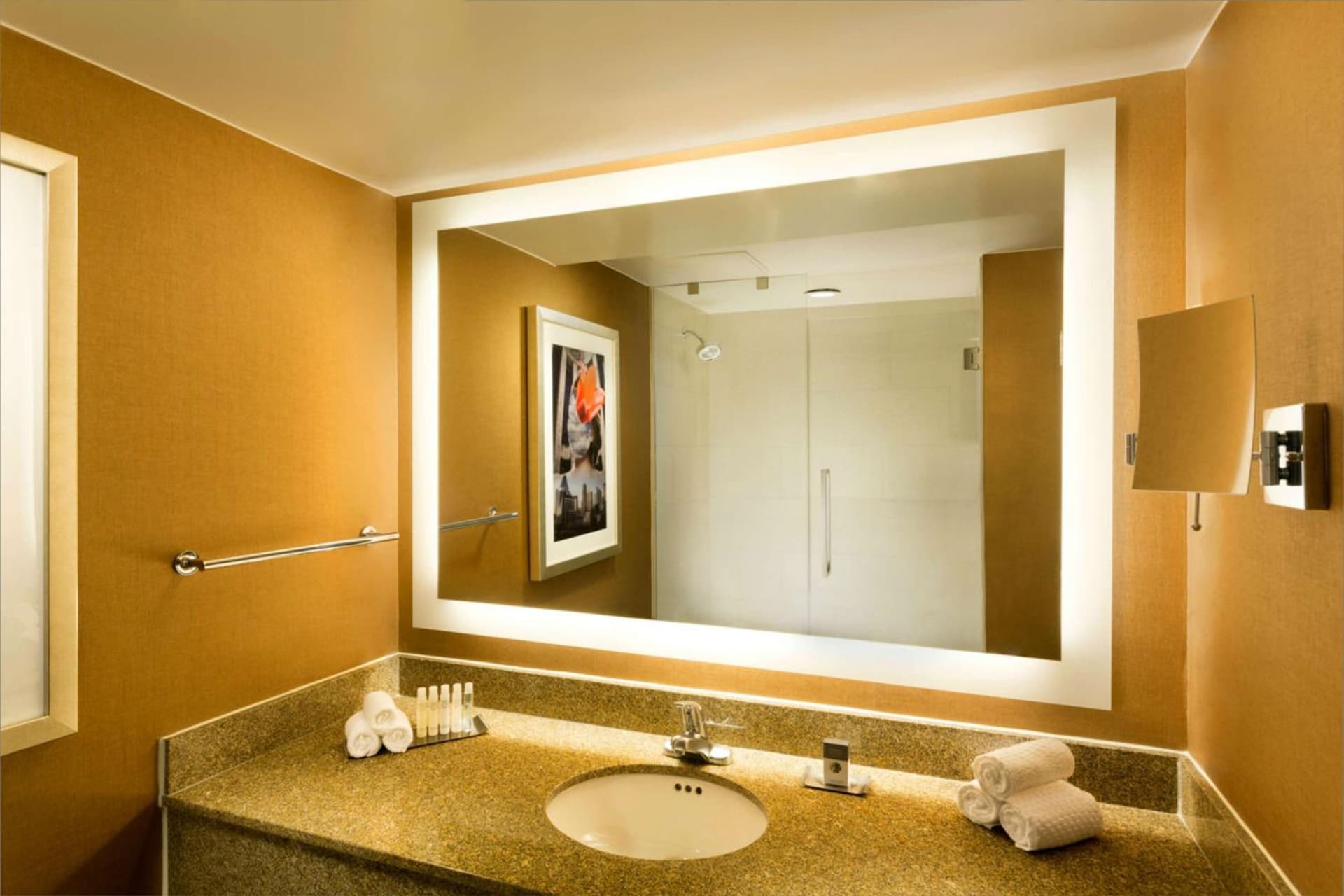 DoubleTree by Hilton Hotel Dallas Campbell Centre gallery photo in Dallas, TX — image 39