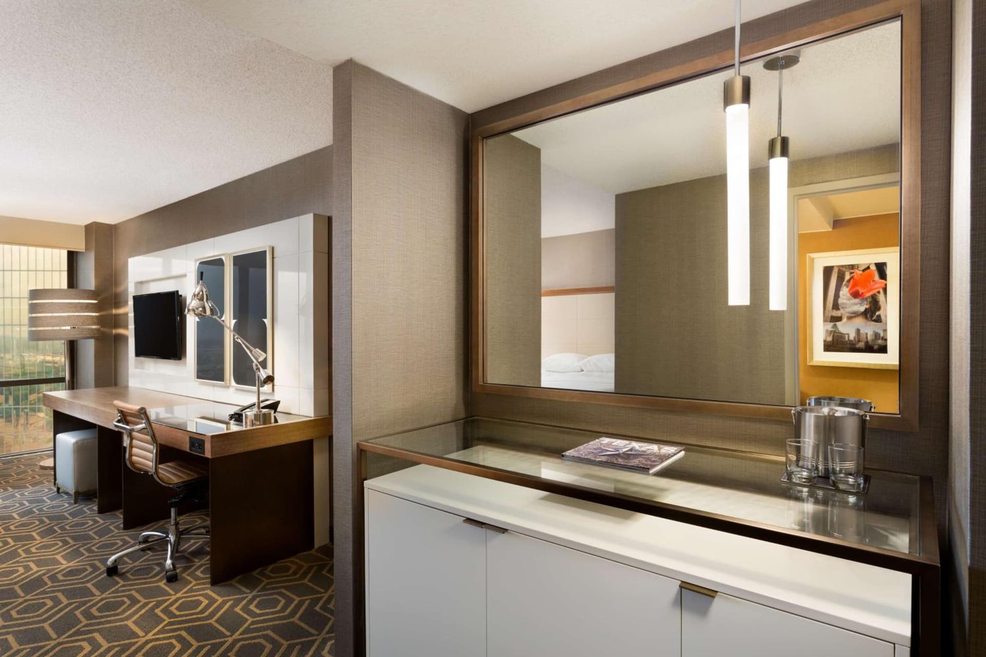 DoubleTree by Hilton Hotel Dallas Campbell Centre gallery photo in Dallas, TX — image 52