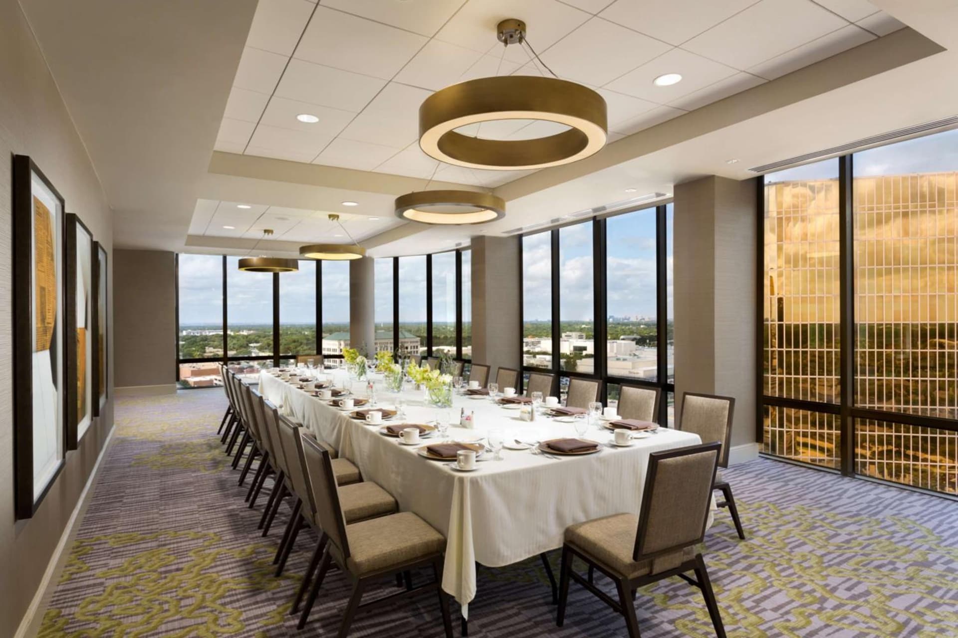 DoubleTree by Hilton Hotel Dallas Campbell Centre gallery photo in Dallas, TX — image 7