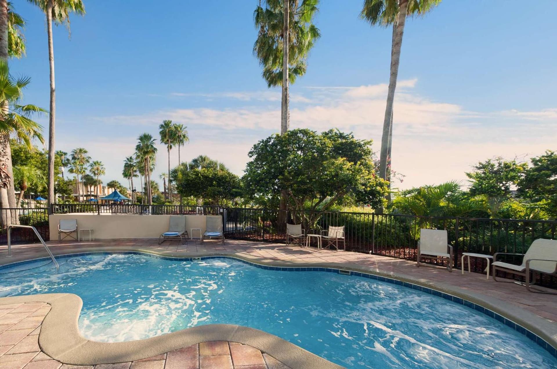 DoubleTree by Hilton at the Entrance to Universal Orlando gallery photo in Orlando, FL — image 16
