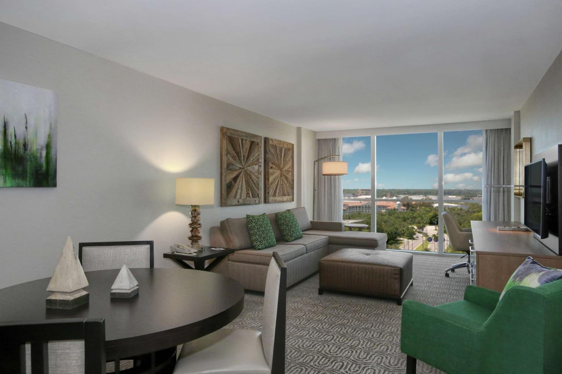 DoubleTree by Hilton at the Entrance to Universal Orlando gallery photo in Orlando, FL — image 9