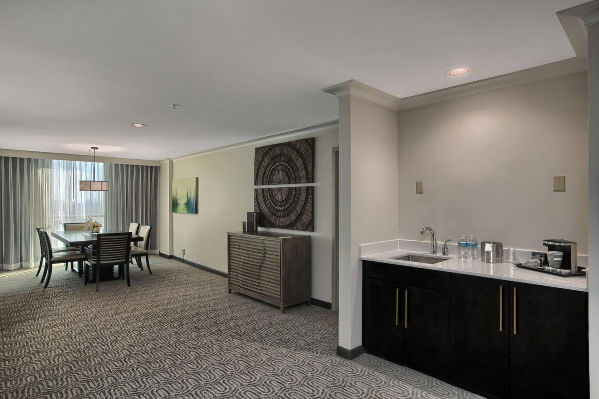 DoubleTree by Hilton at the Entrance to Universal Orlando gallery photo in Orlando, FL — image 40