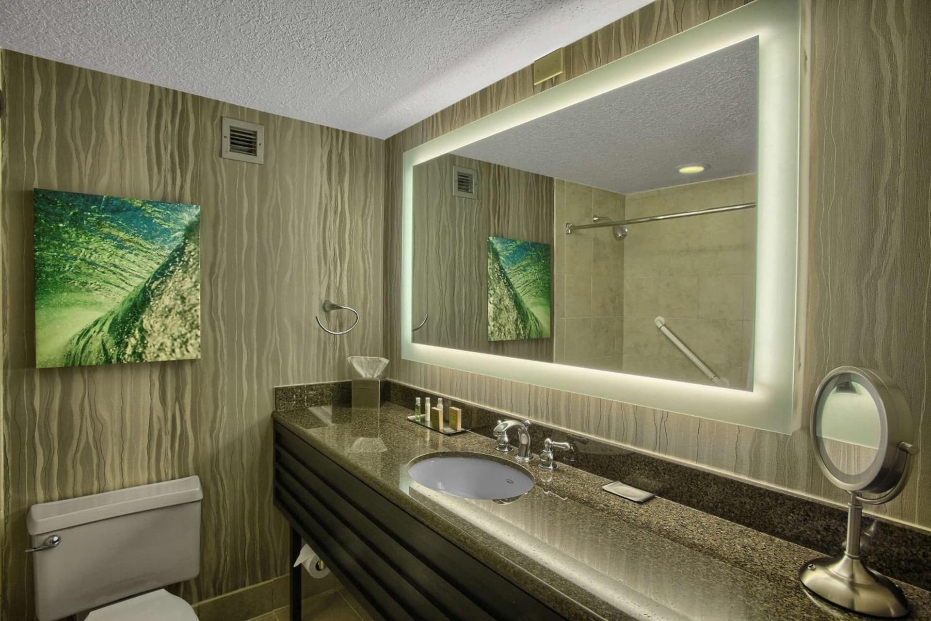 DoubleTree by Hilton at the Entrance to Universal Orlando gallery photo in Orlando, FL — image 43