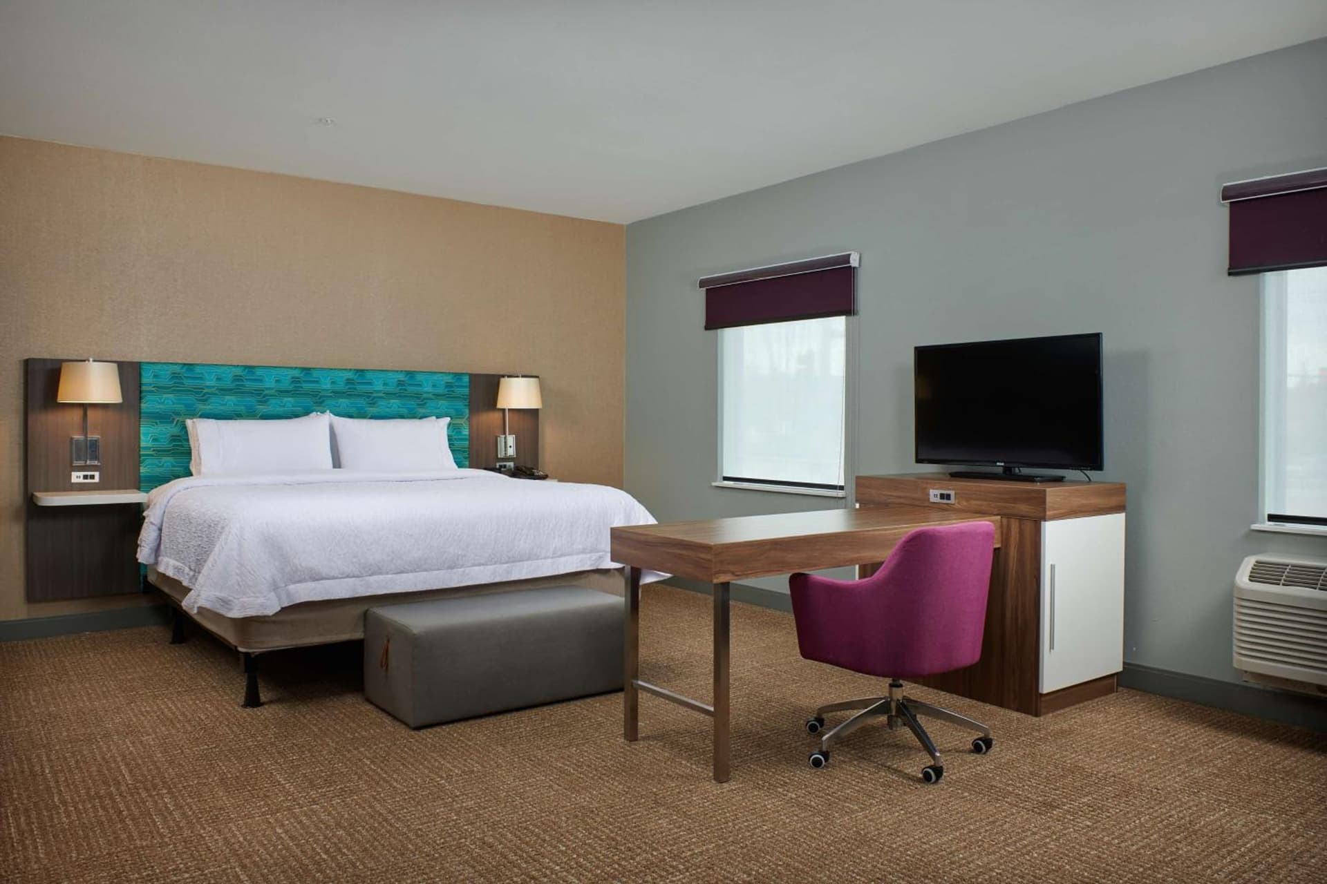Hampton Inn Sherwood Portland property views in Sherwood, OR — gallery photo 3