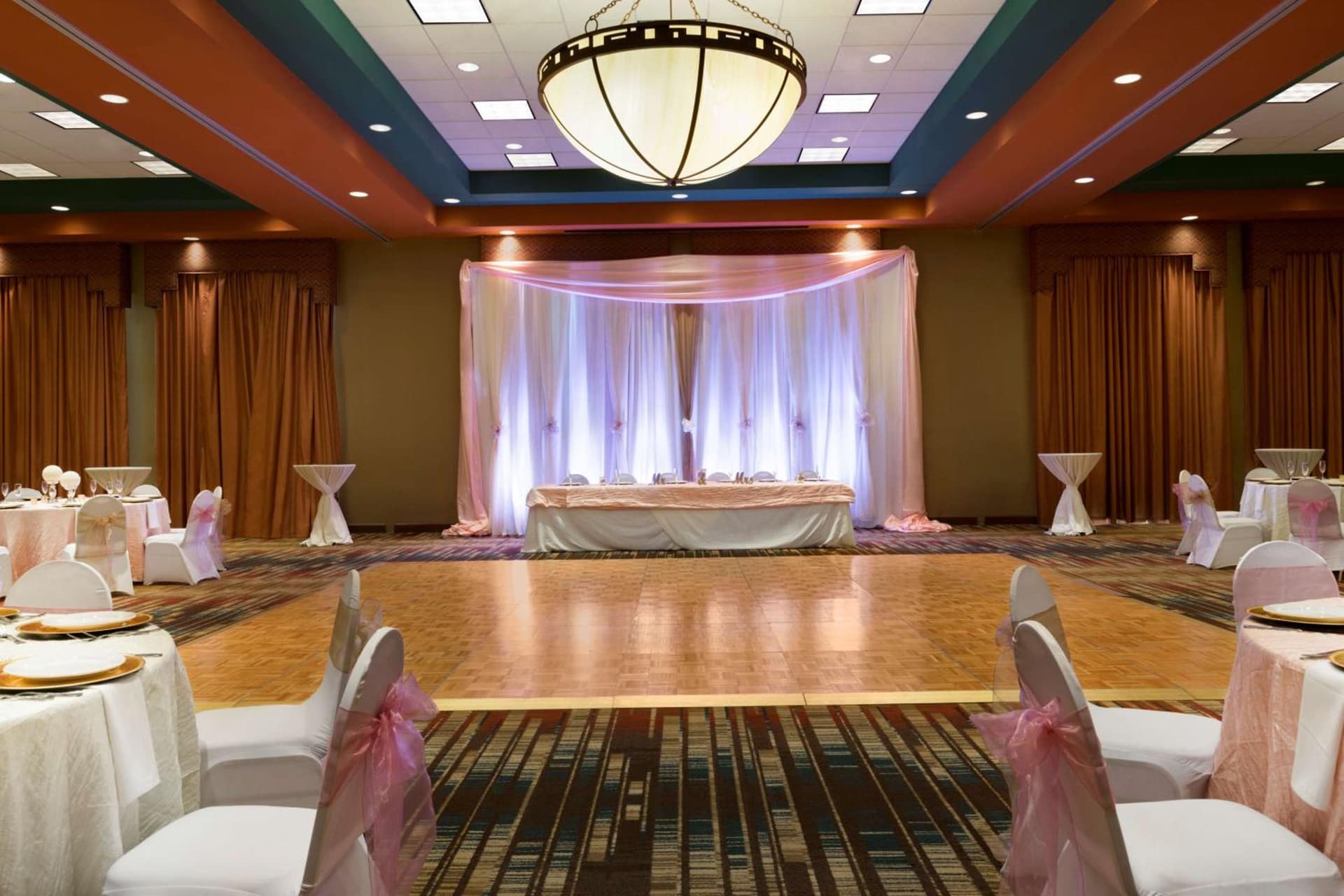 Embassy Suites by Hilton Albuquerque gallery photo in Albuquerque, NM — image 56