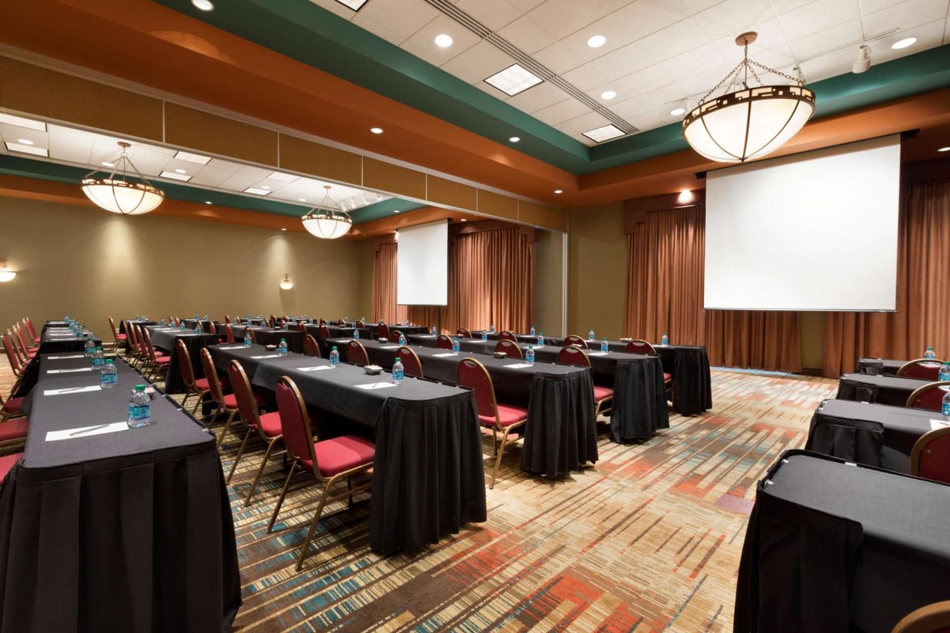 Embassy Suites by Hilton Albuquerque gallery photo in Albuquerque, NM — image 25