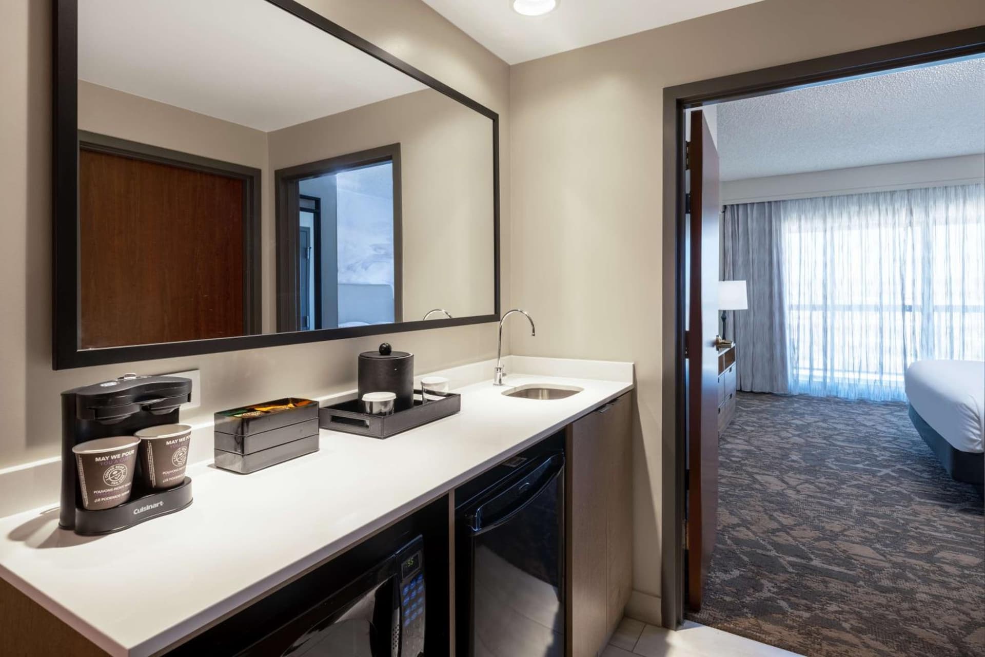 Embassy Suites by Hilton Albuquerque gallery photo in Albuquerque, NM — image 47