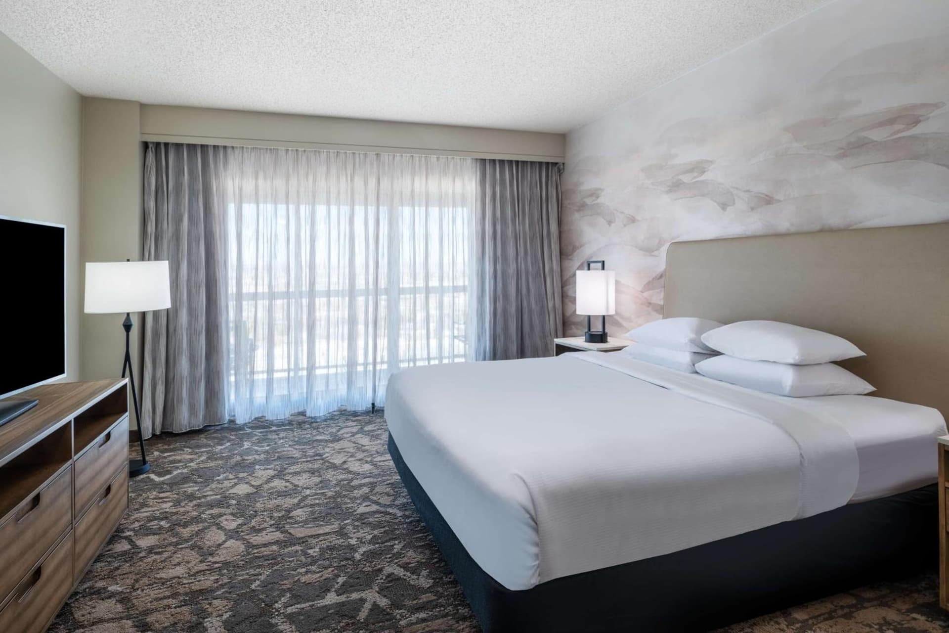 Embassy Suites by Hilton Albuquerque gallery photo in Albuquerque, NM — image 36