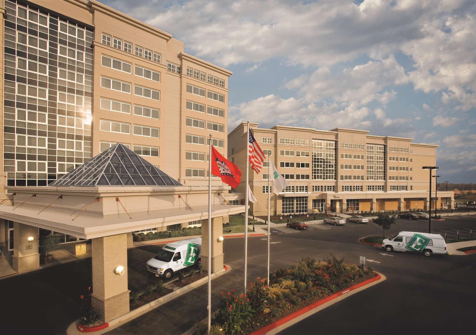 Embassy Suites Northwest Arkansas - Hotel, Spa & Convention Center property views in Rogers, AR — gallery photo 3