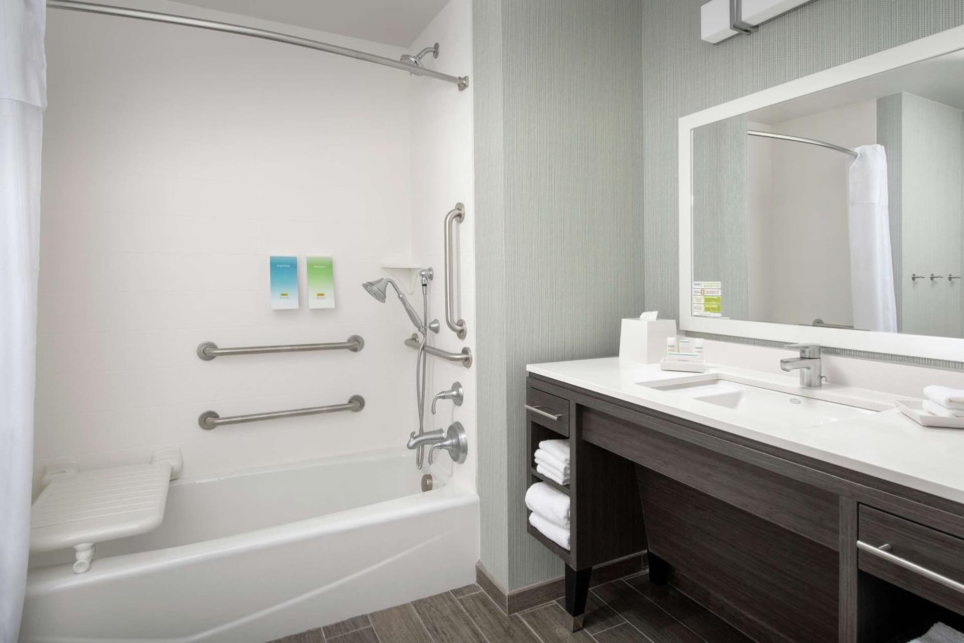 Home2 Suites By Hilton Charlottesville Downtown gallery photo in Charlottesville, VA — image 20