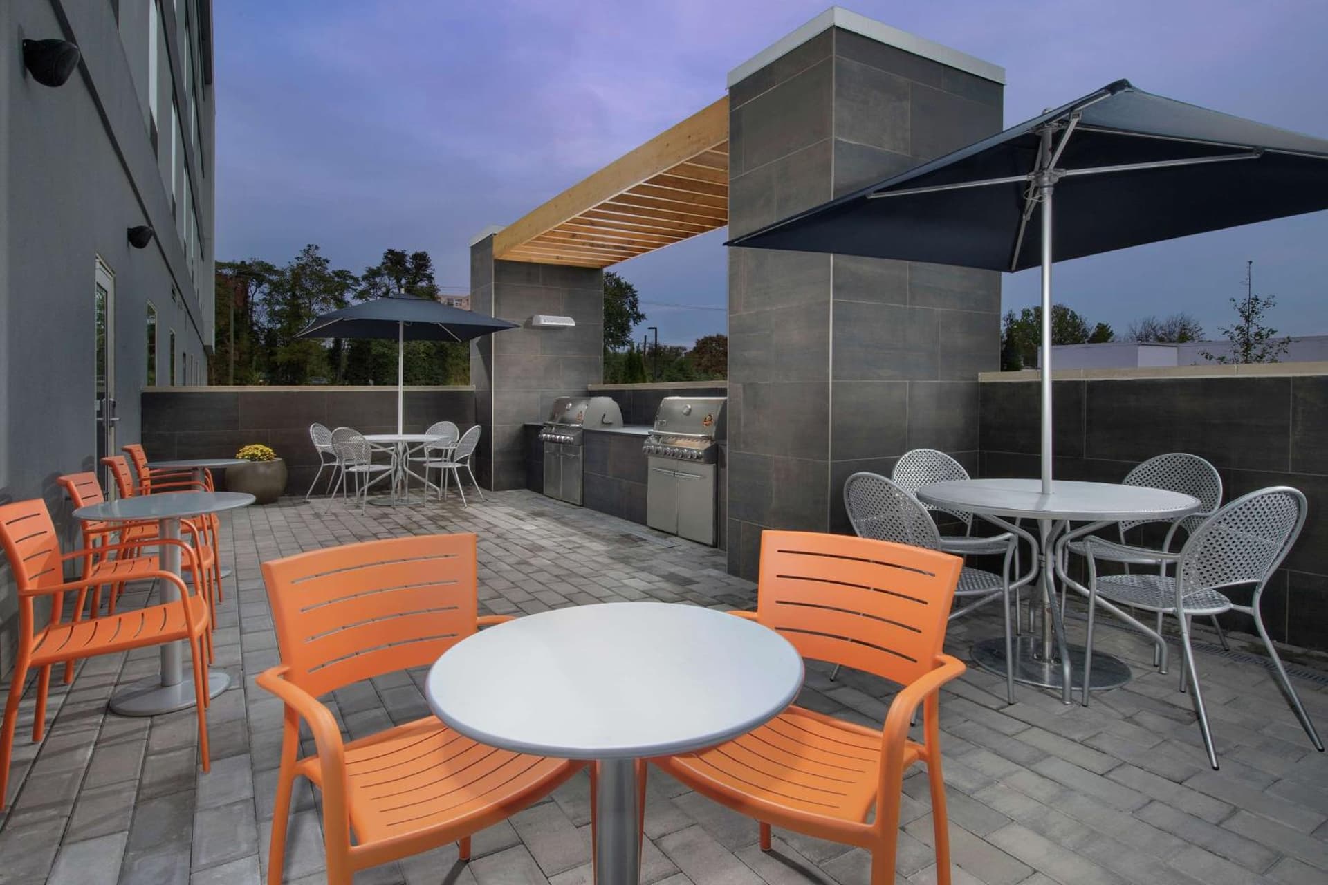 Home2 Suites By Hilton Charlottesville Downtown gallery photo in Charlottesville, VA — image 7