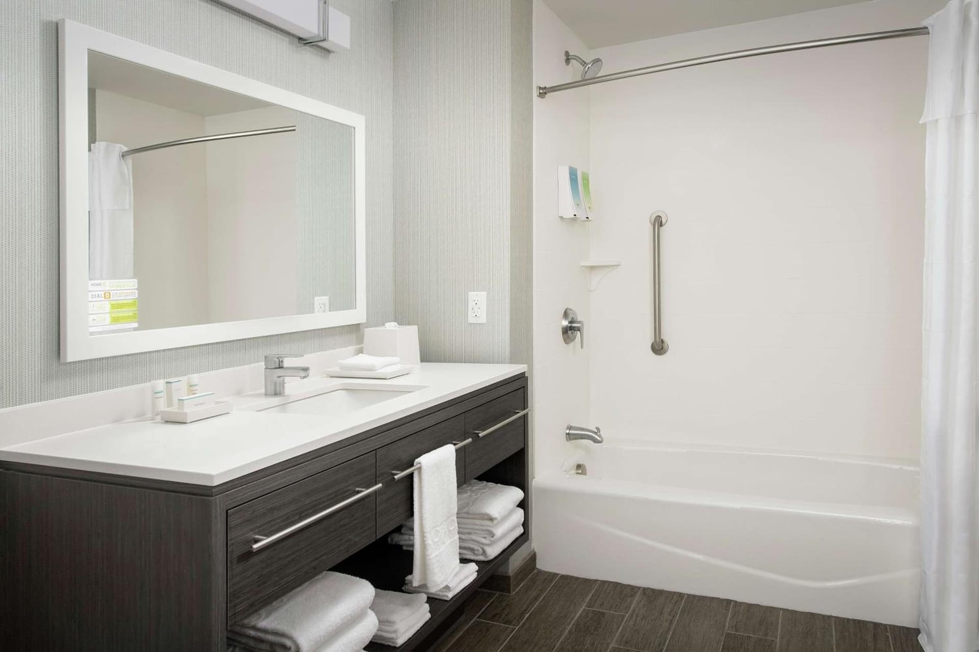 Home2 Suites By Hilton Charlottesville Downtown gallery photo in Charlottesville, VA — image 22