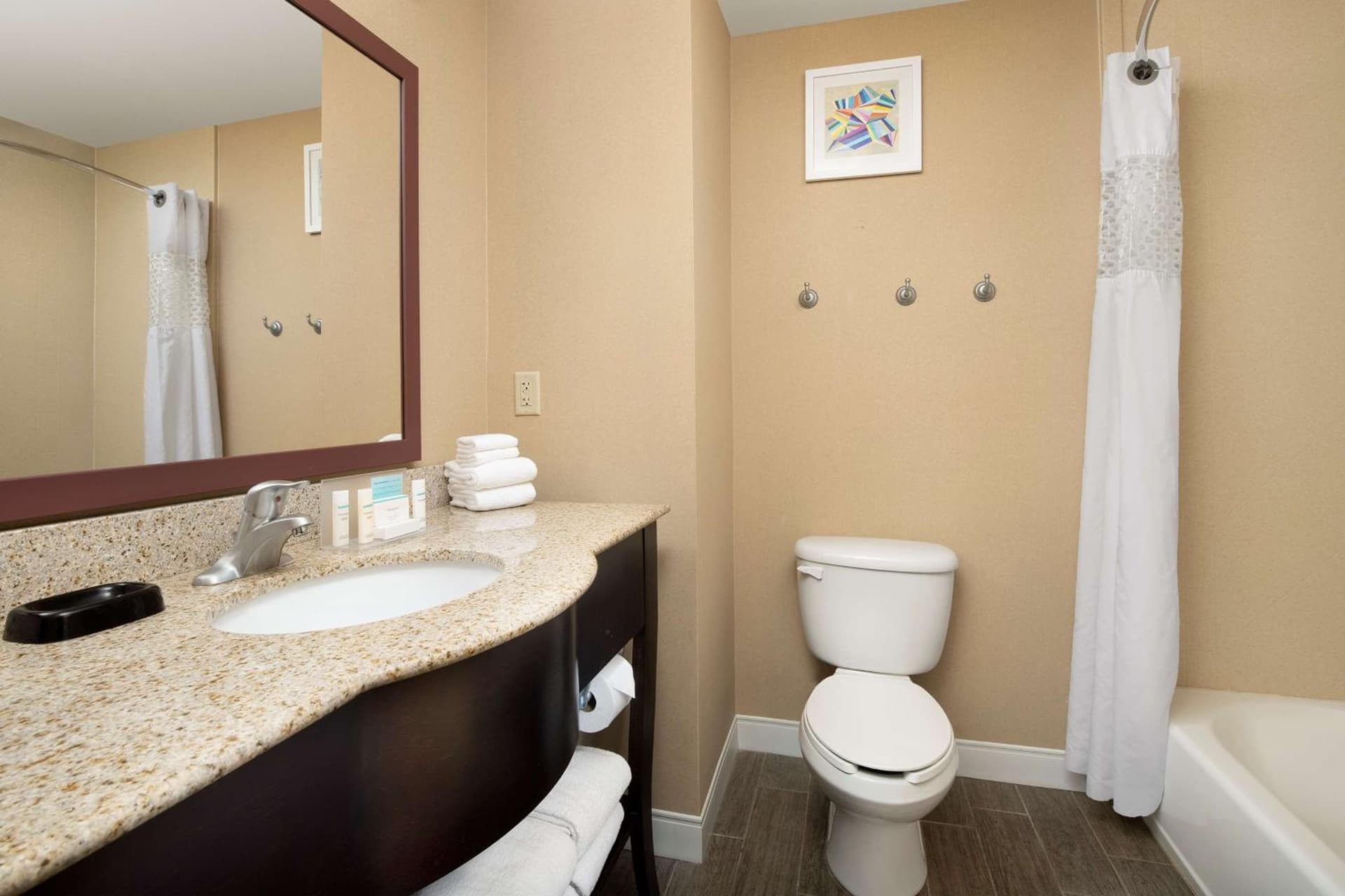 Hampton Inn & Suites Lakeland-South Polk Parkway interior in Lakeland, FL — gallery photo 2