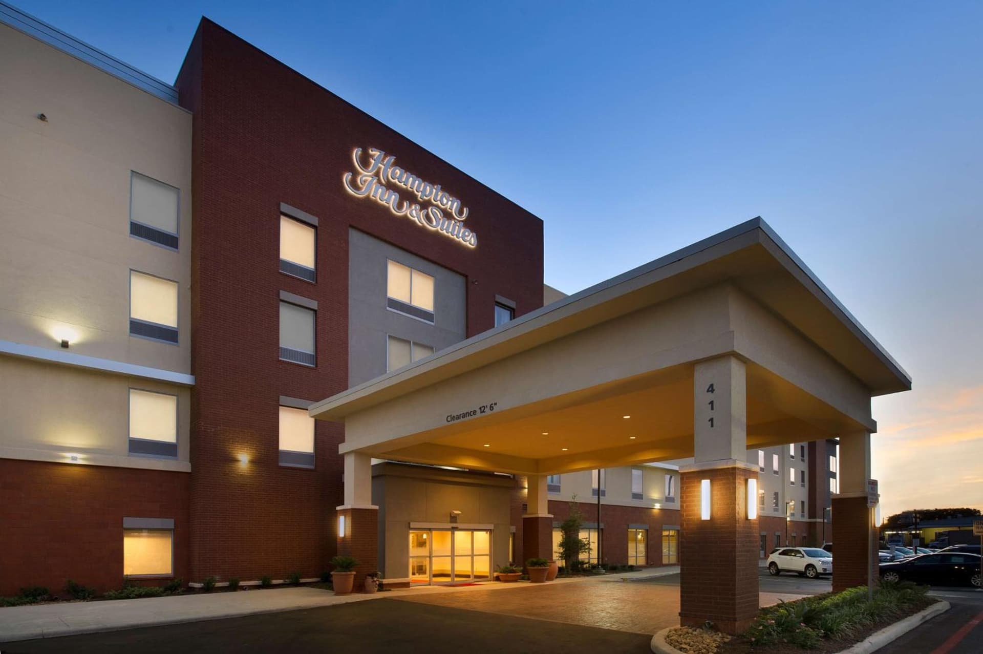 Hampton Inn & Suites San Antonio-Downtown/Market Square featured exterior or lobby in San Antonio, TX — similar hotel