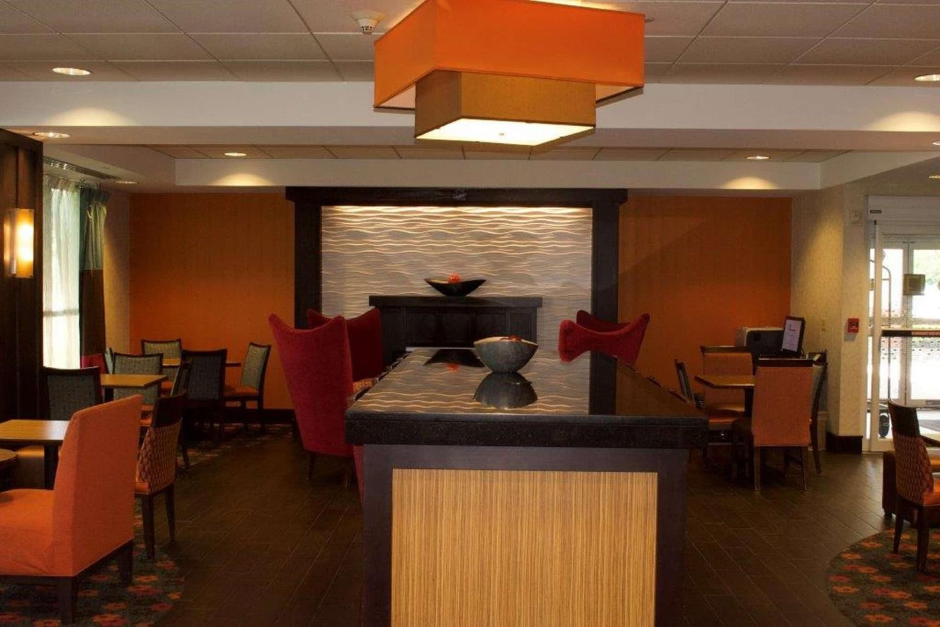 Hampton Inn Ithaca interior in Ithaca, NY — gallery photo 2