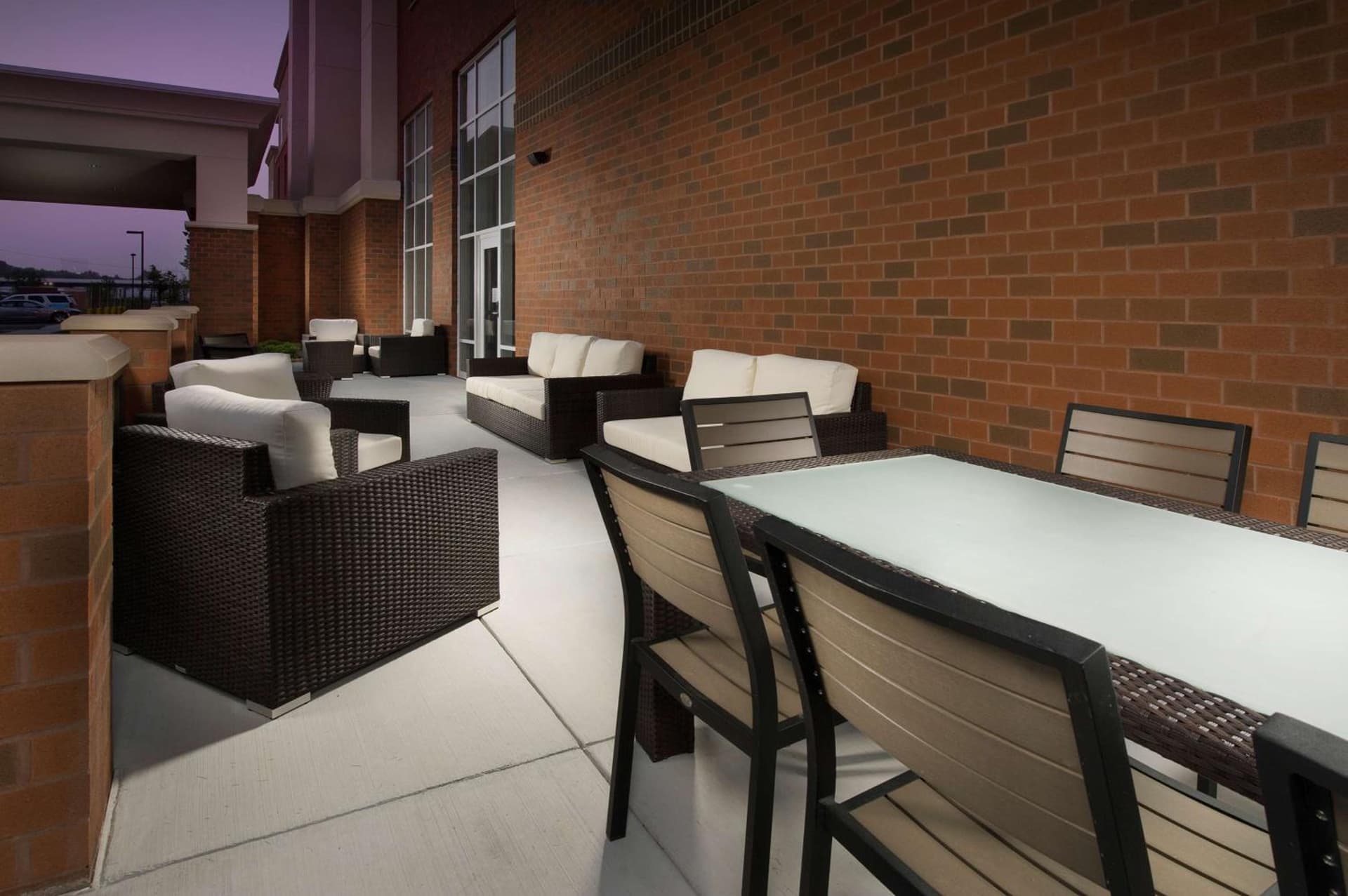 Hampton Inn & Suites Syracuse/Carrier Circle property views in East Syracuse, NY — gallery photo 3