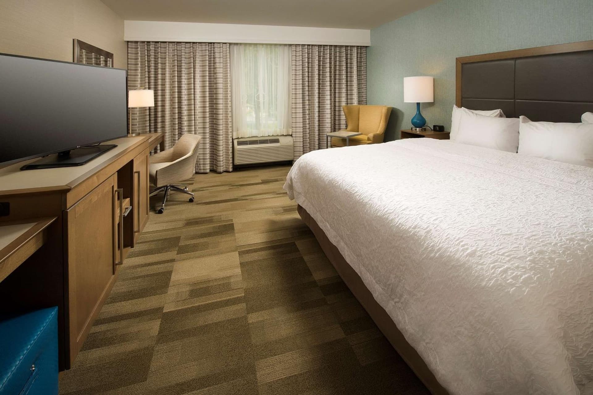 Hampton Inn & Suites Syracuse/Carrier Circle gallery photo in East Syracuse, NY — image 24