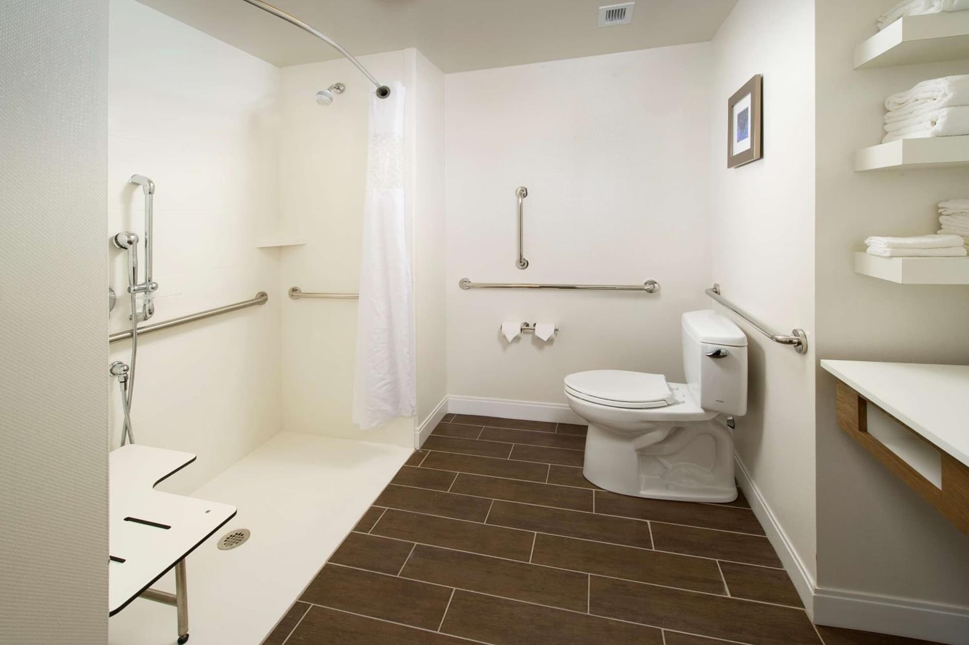 Hampton Inn & Suites Syracuse/Carrier Circle gallery photo in East Syracuse, NY — image 10