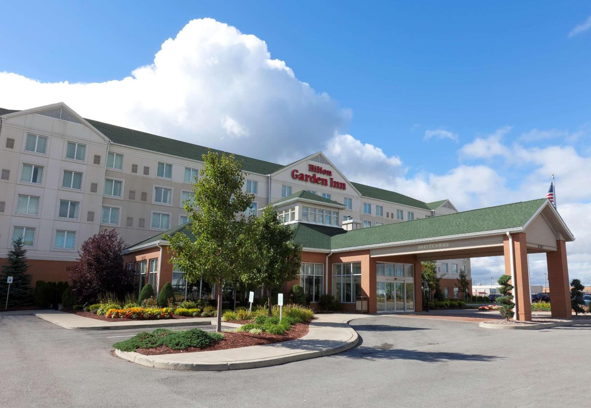 Hilton Garden Inn Buffalo Airport interior in Cheektowaga — gallery photo 2