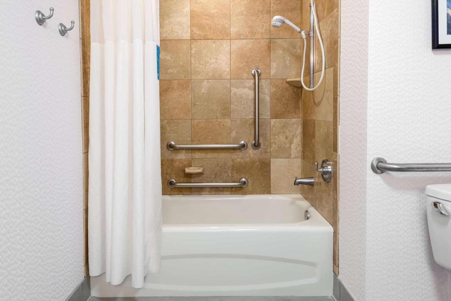 Hampton Inn & Suites Buffalo/Downtown gallery photo in Buffalo, NY — image 27