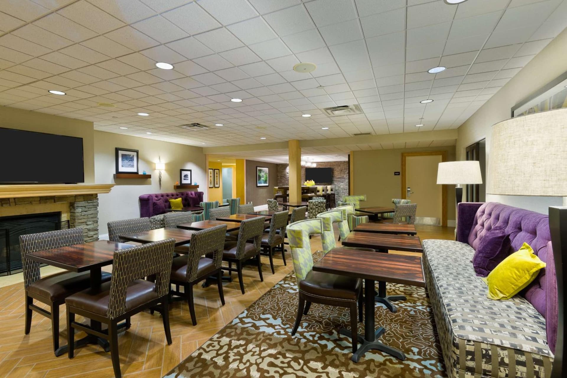 Hampton Inn Danbury gallery photo in Danbury, CT — image 10