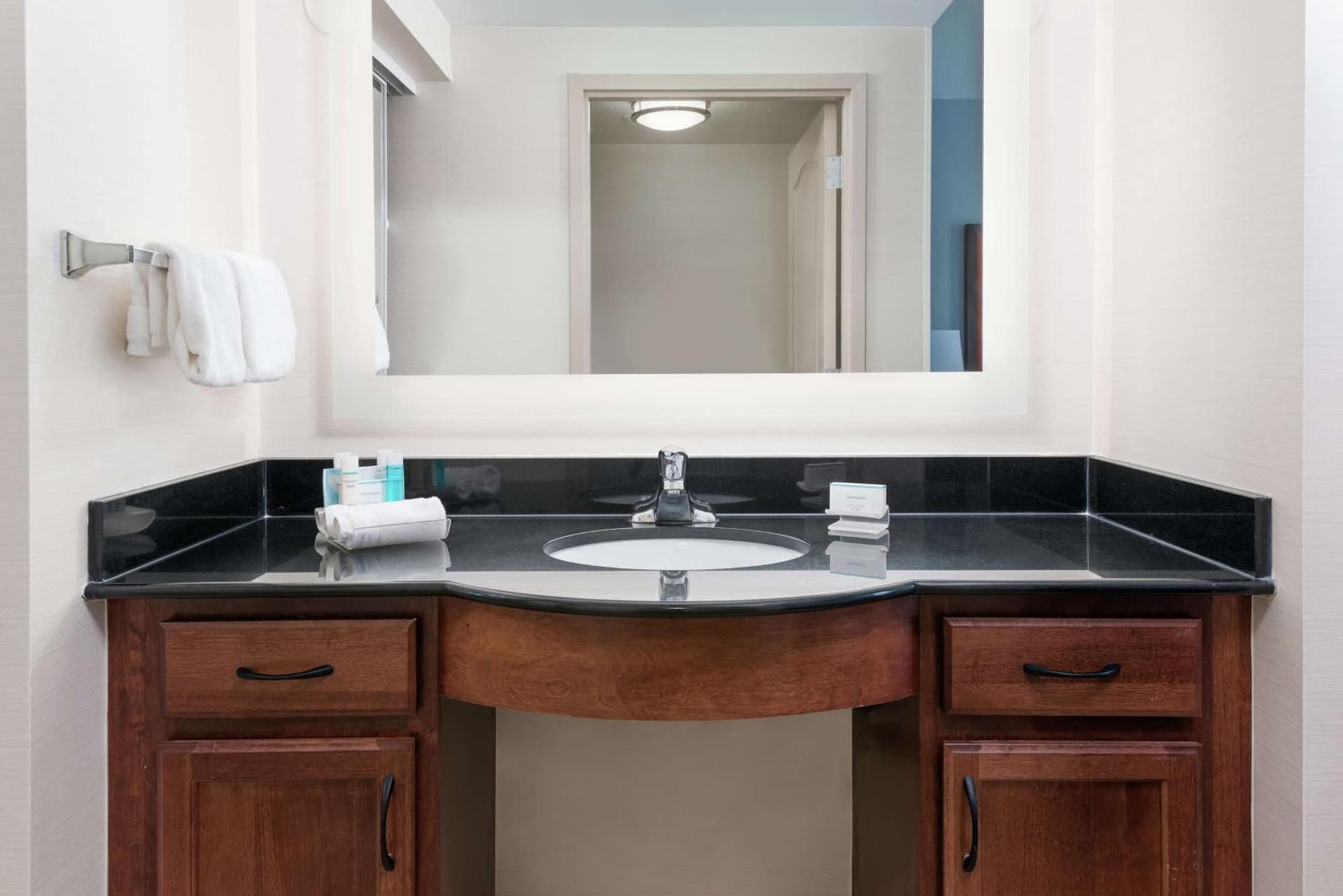 Homewood Suites by Hilton Cleveland-Beachwood gallery photo in Beachwood, OH — image 22